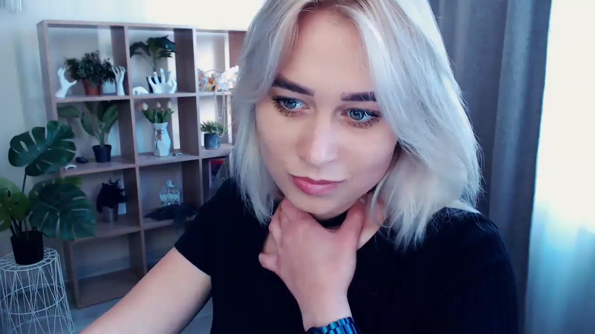 Gallery image thumbnail from Kukla_kolduna's myfreecams stream on, 05/26/2024, 16:00 image 3 of 20
