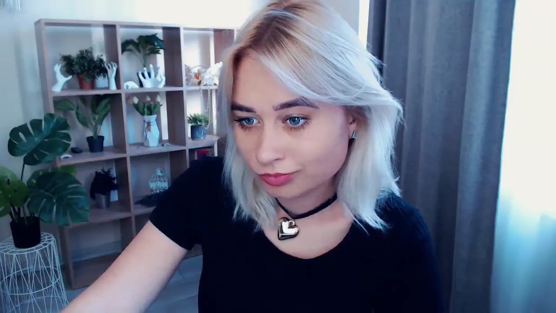 Gallery image thumbnail from Kukla_kolduna's myfreecams stream on, 05/26/2024, 16:00 image 7 of 20