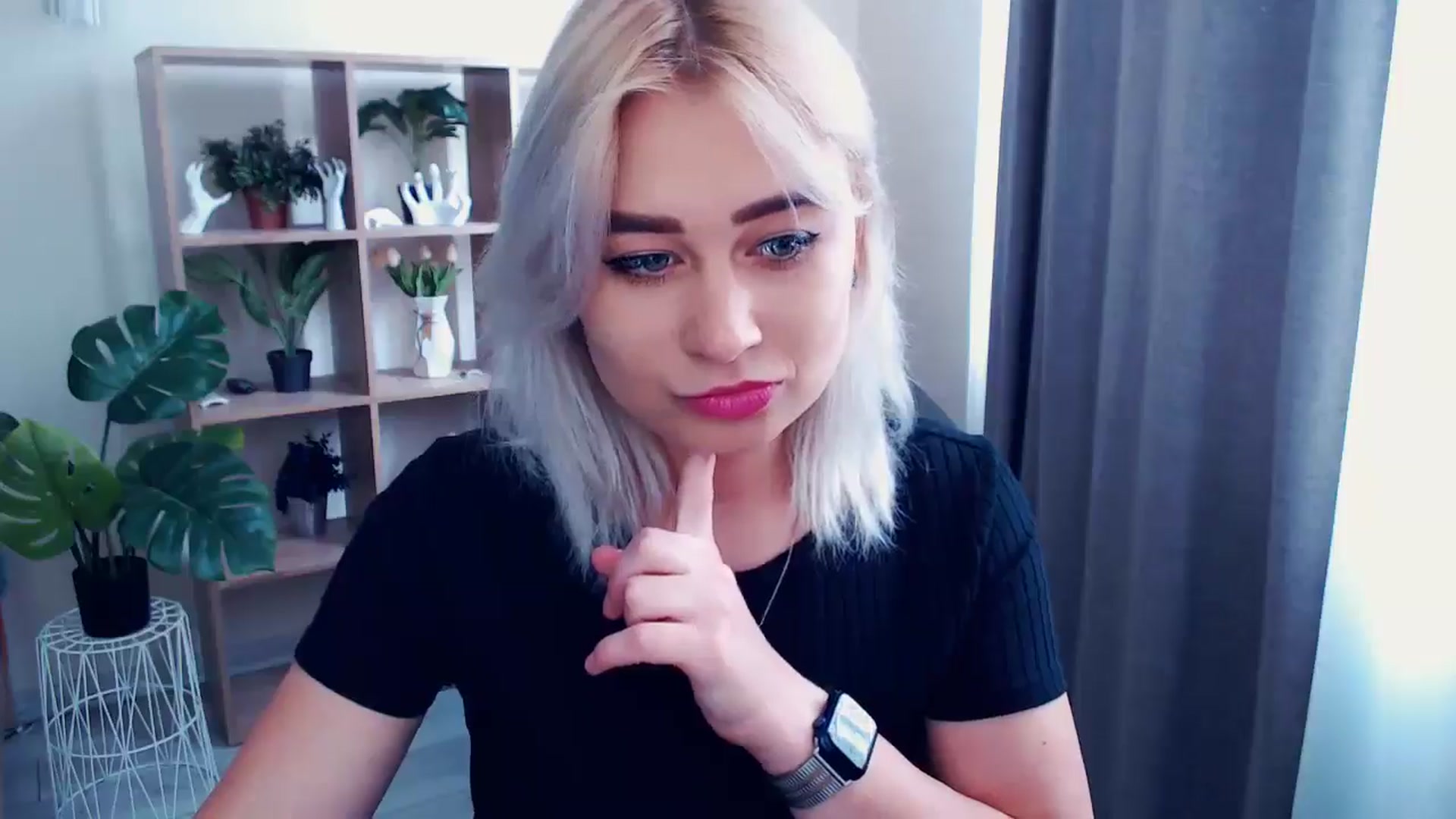 Gallery image thumbnail from Kukla_kolduna's myfreecams stream on, 05/30/2024, 09:19 image 2 of 20