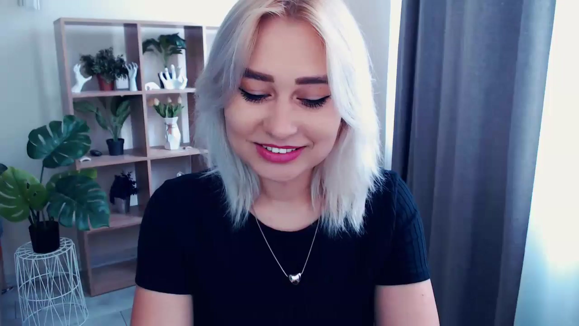 Gallery image thumbnail from Kukla_kolduna's myfreecams stream on, 05/30/2024, 09:19 image 1 of 20