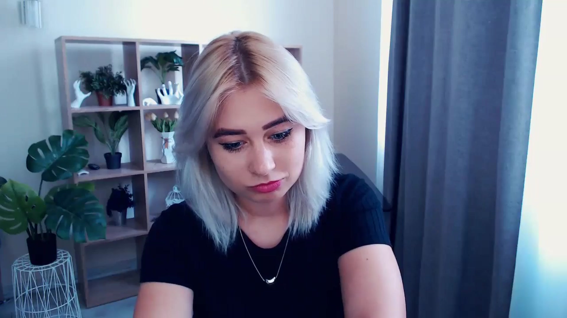 Gallery image thumbnail from Kukla_kolduna's myfreecams stream on, 05/30/2024, 09:19 image 12 of 20
