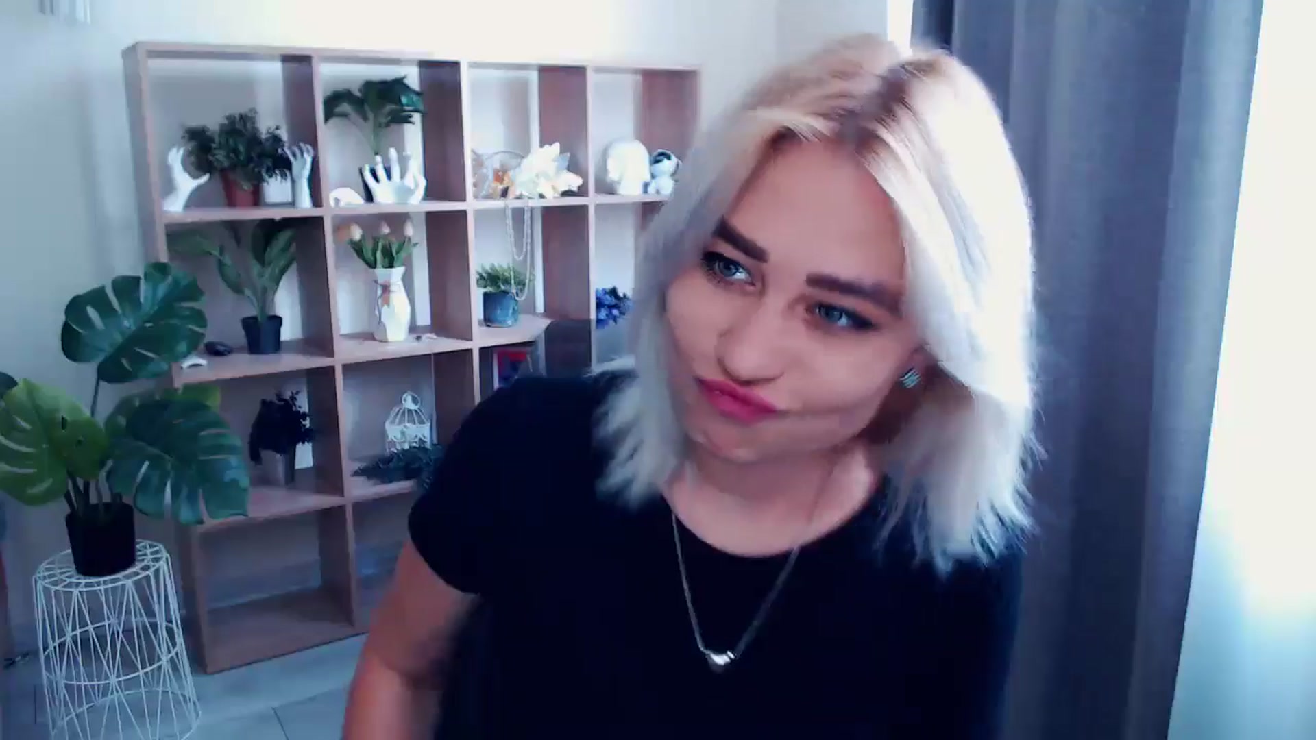 Gallery image thumbnail from Kukla_kolduna's myfreecams stream on, 05/30/2024, 09:19 image 4 of 20