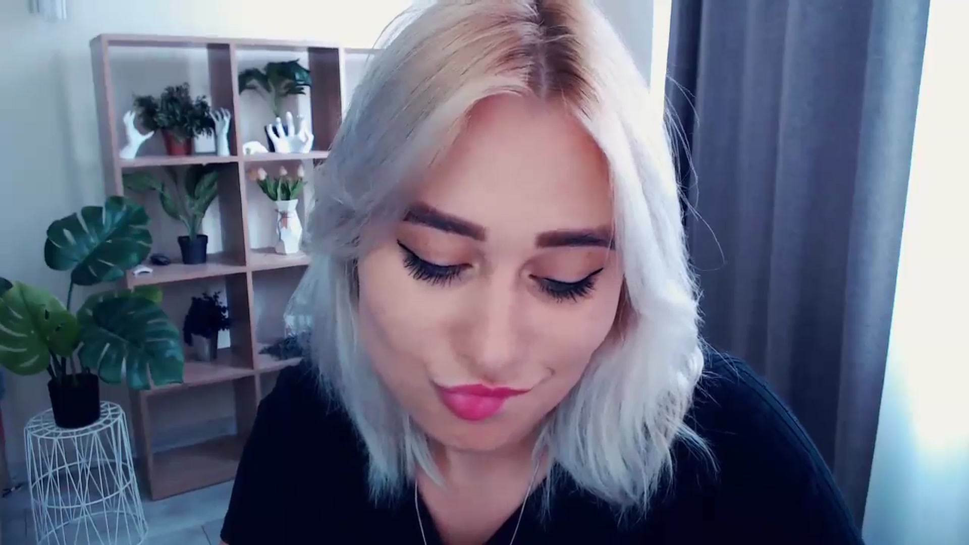 Gallery image thumbnail from Kukla_kolduna's myfreecams stream on, 05/30/2024, 12:22 image 9 of 20