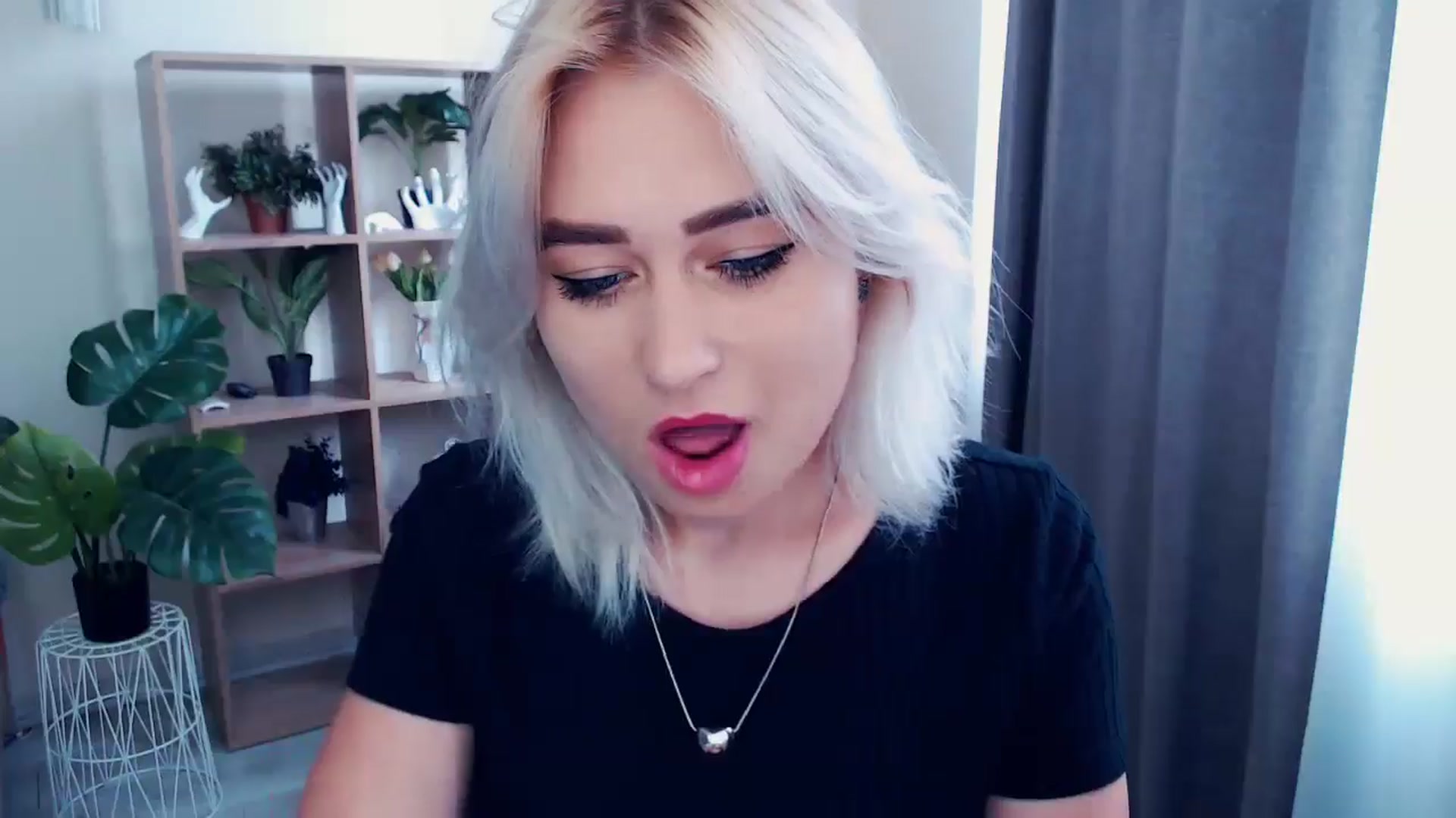 Gallery image thumbnail from Kukla_kolduna's myfreecams stream on, 05/30/2024, 12:22 image 6 of 20