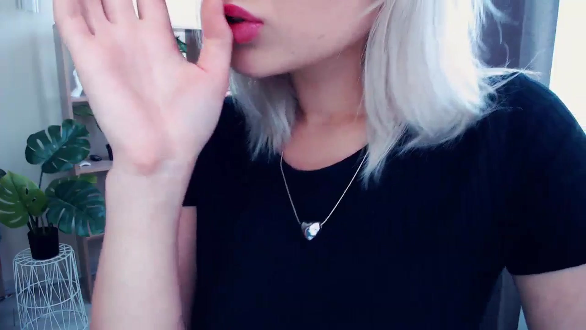 Gallery image thumbnail from Kukla_kolduna's myfreecams stream on, 05/30/2024, 12:22 image 15 of 20