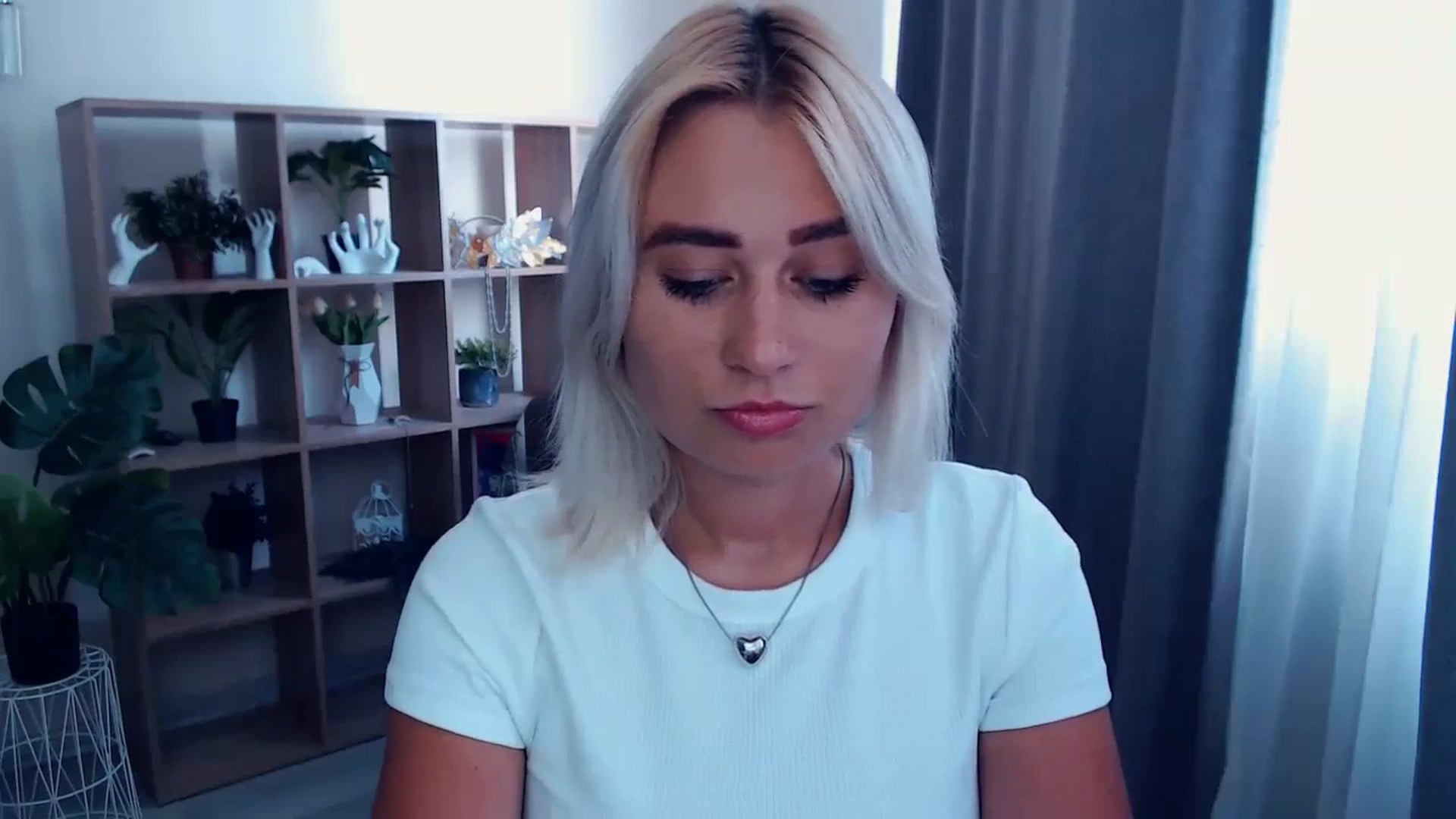Gallery image thumbnail from Kukla_kolduna's myfreecams stream on, 06/13/2024, 13:46 image 7 of 20
