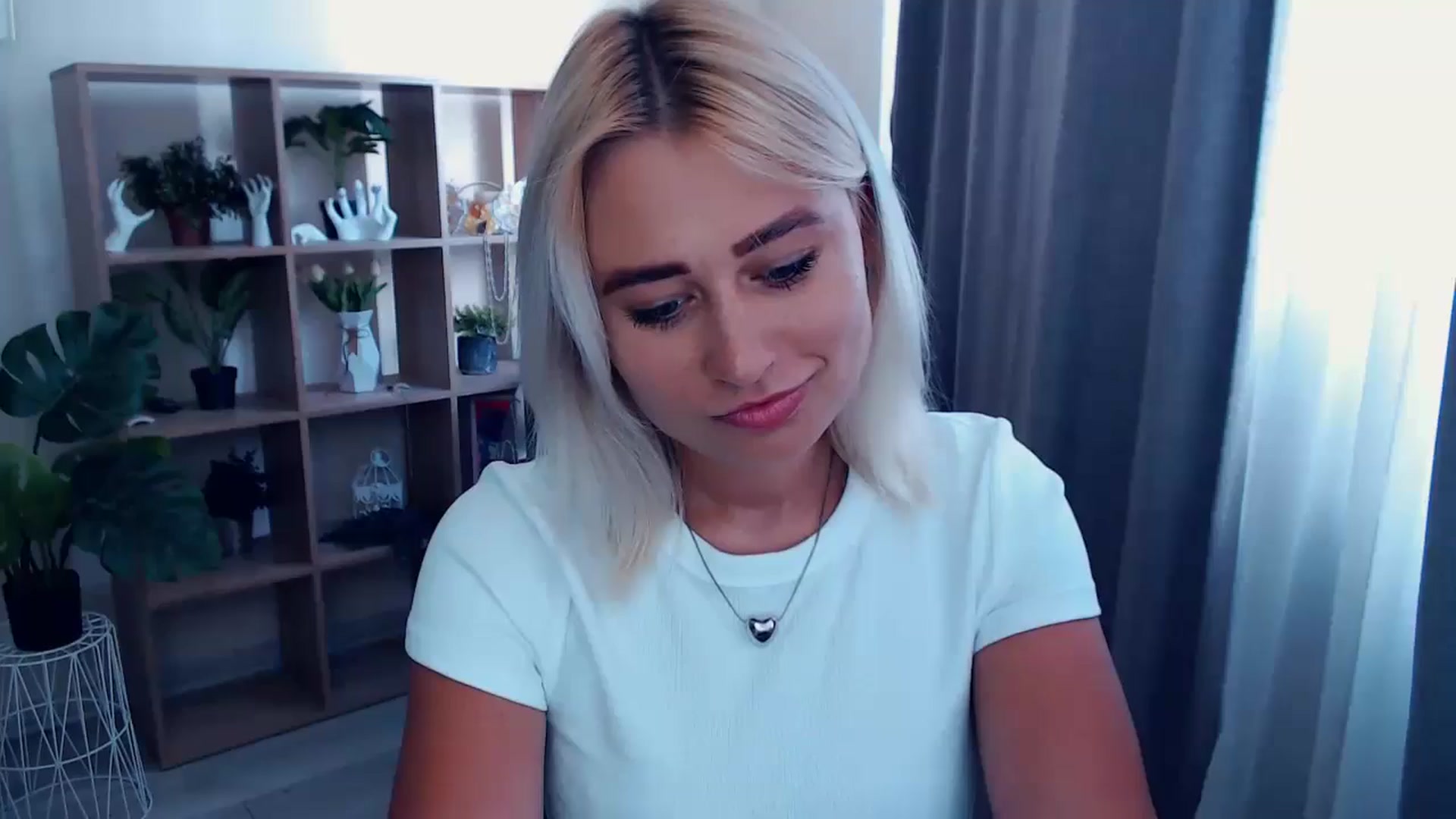 Gallery image thumbnail from Kukla_kolduna's myfreecams stream on, 06/13/2024, 13:46 image 15 of 20