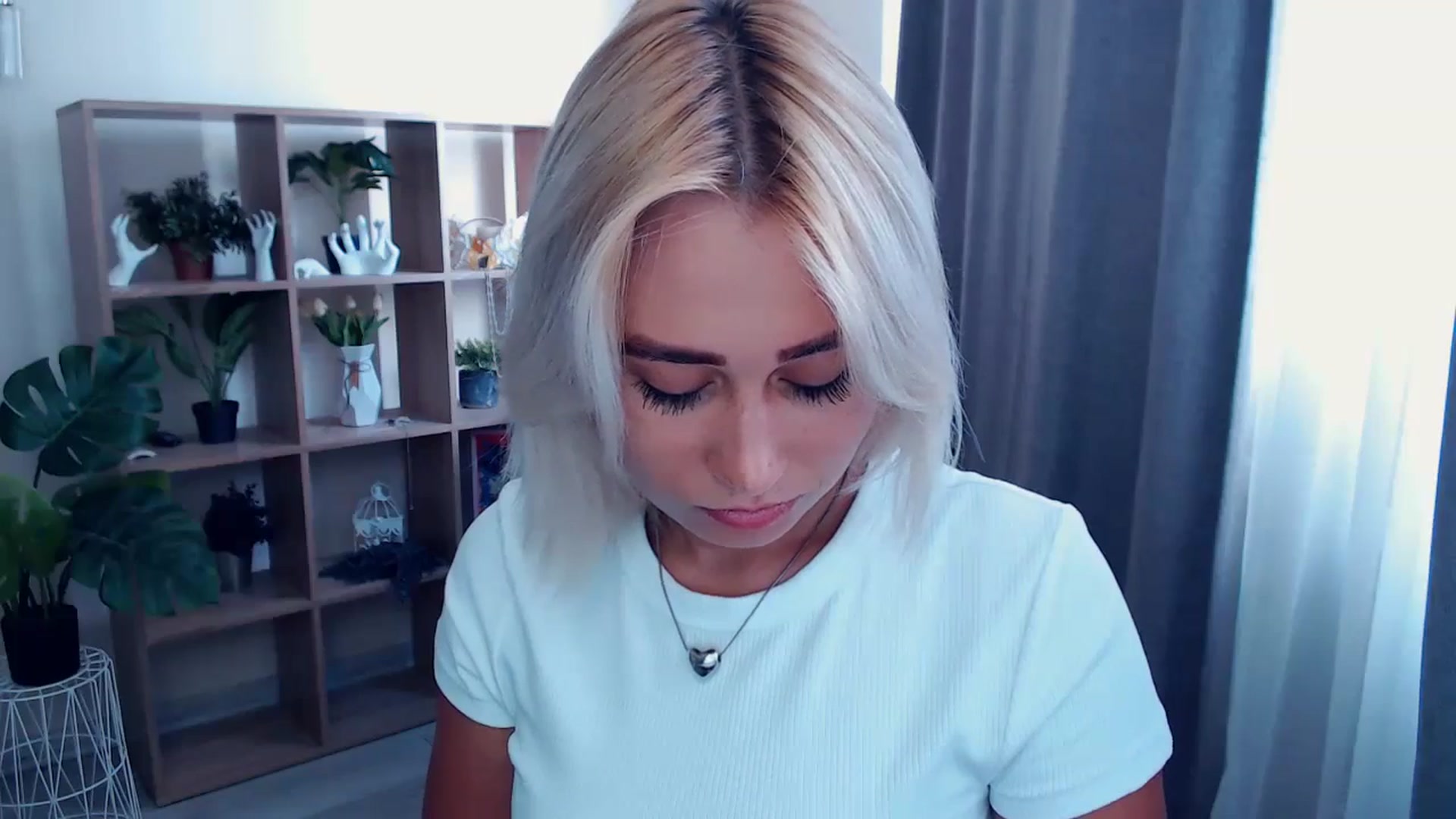 Gallery image thumbnail from Kukla_kolduna's myfreecams stream on, 06/13/2024, 13:46 image 6 of 20