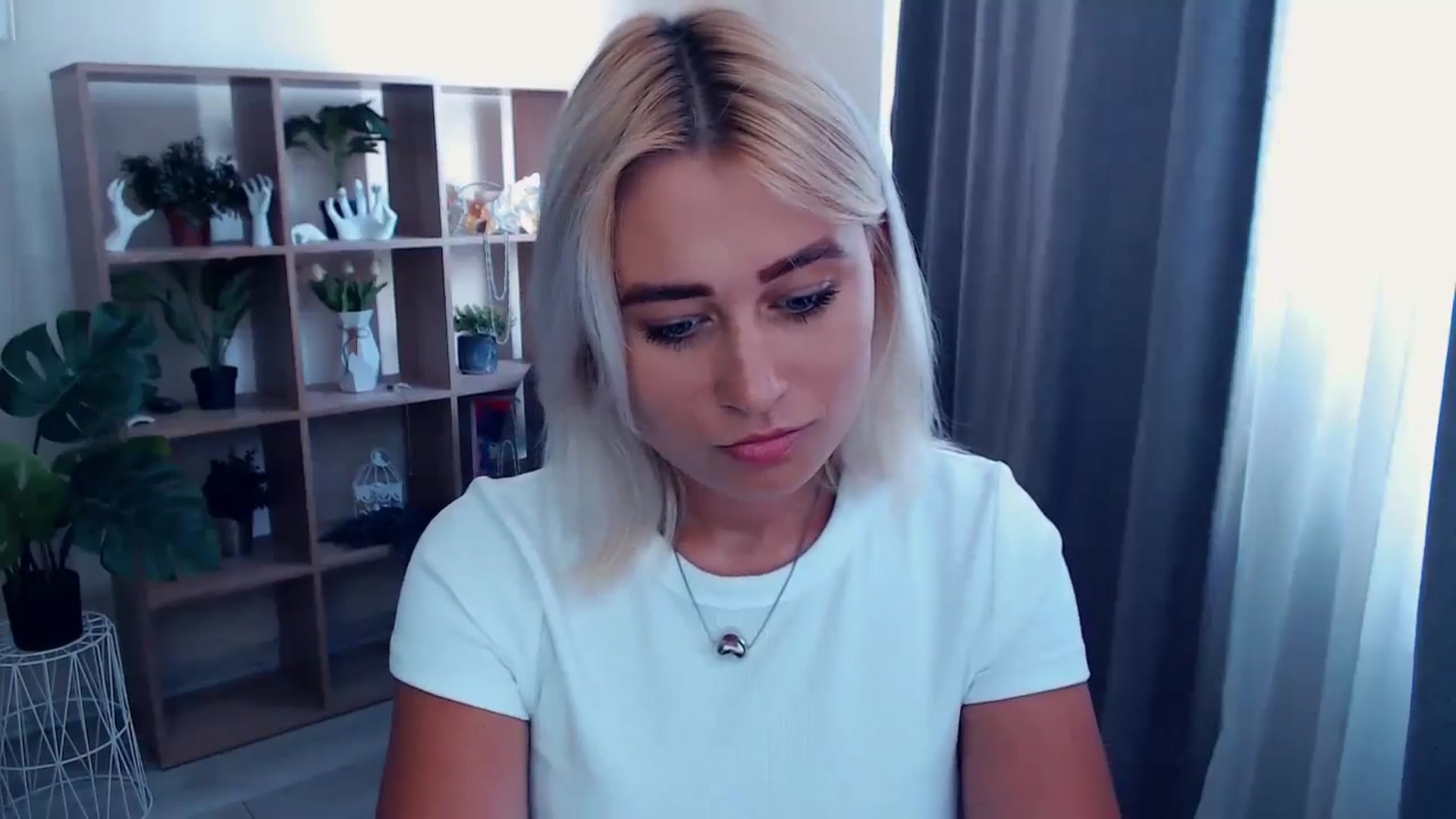 Gallery image thumbnail from Kukla_kolduna's myfreecams stream on, 06/13/2024, 13:46 image 13 of 20