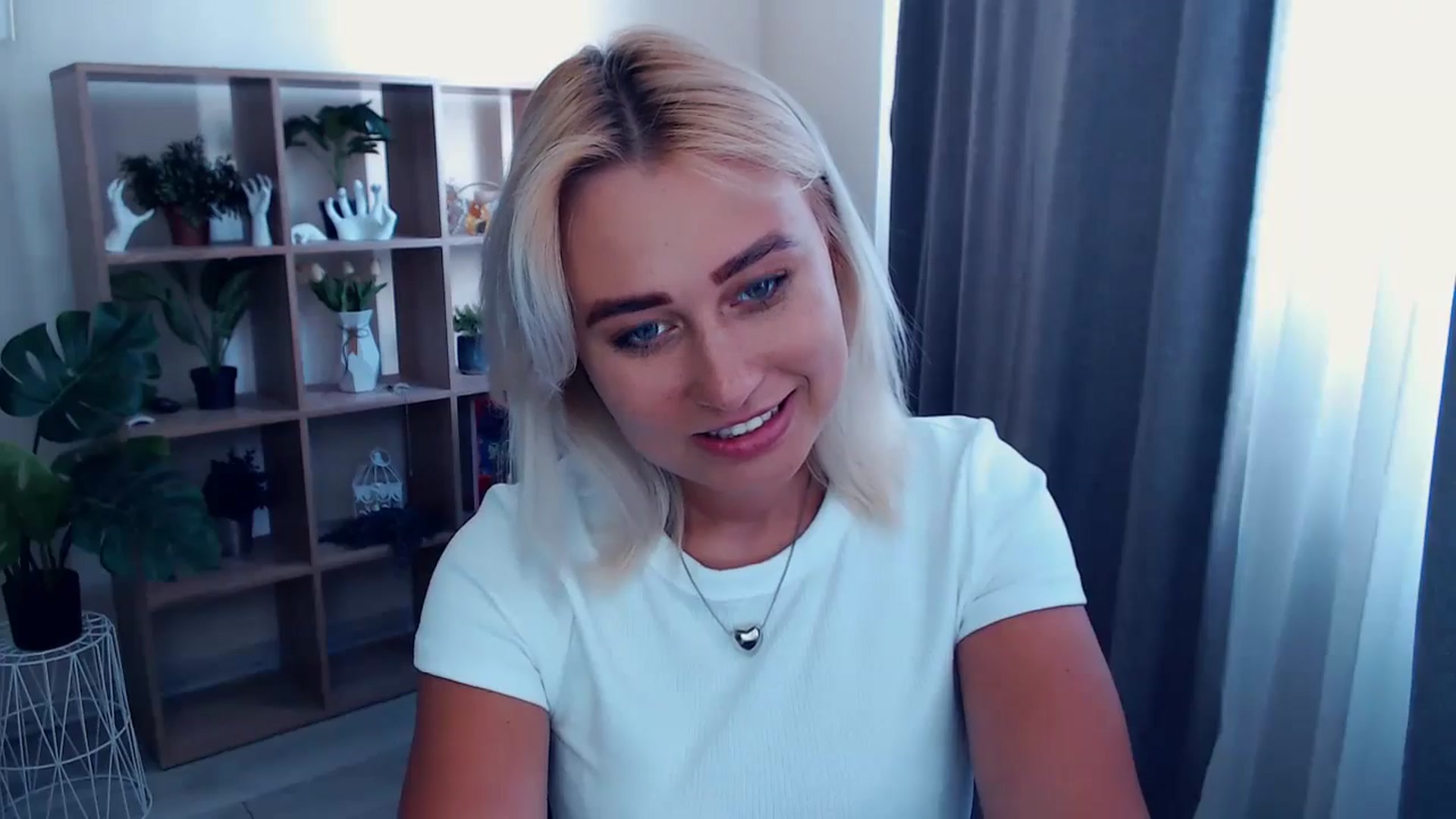 Gallery image thumbnail from Kukla_kolduna's myfreecams stream on, 06/13/2024, 13:46 image 19 of 20
