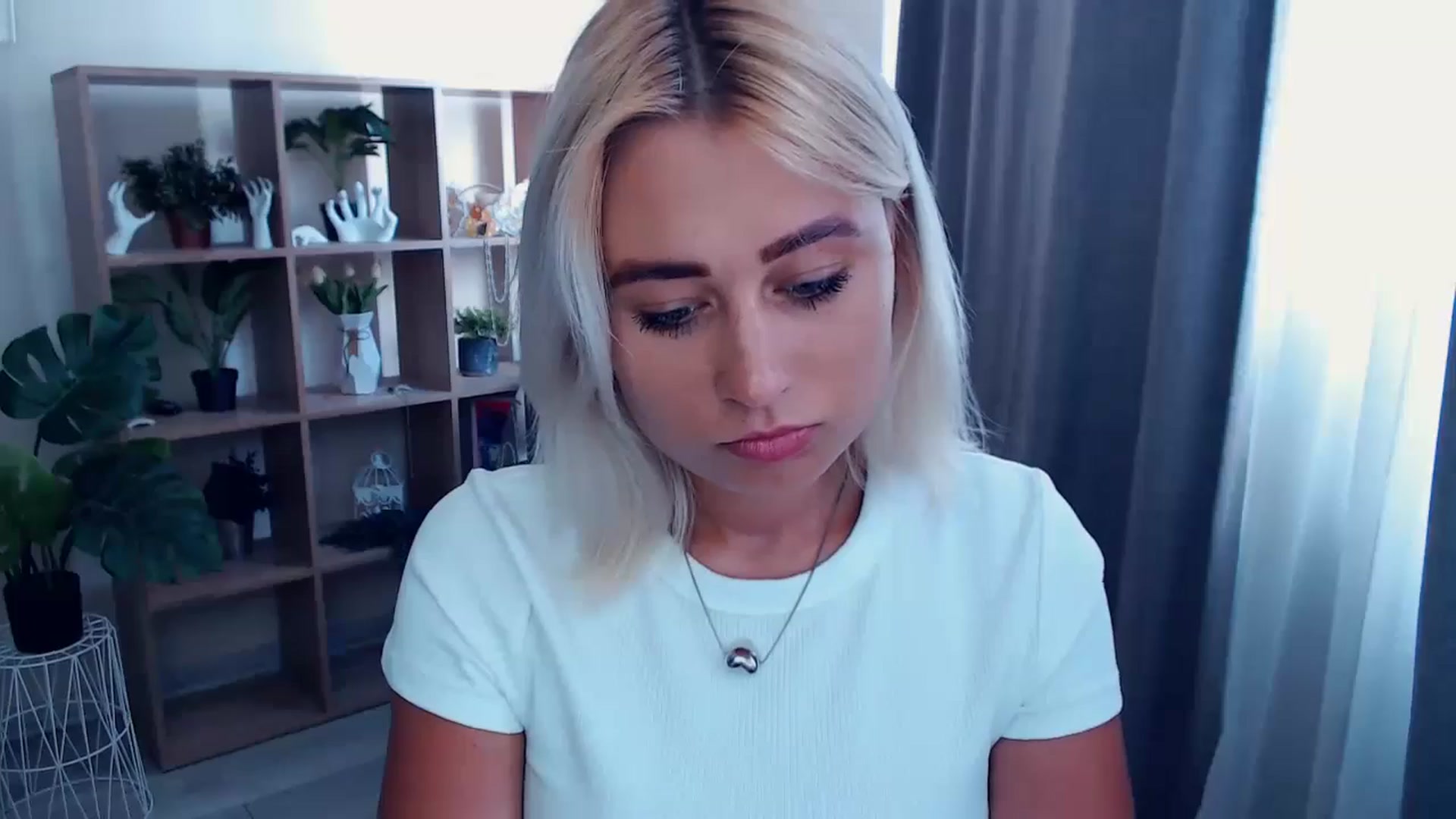 Gallery image thumbnail from Kukla_kolduna's myfreecams stream on, 06/13/2024, 13:46 image 12 of 20