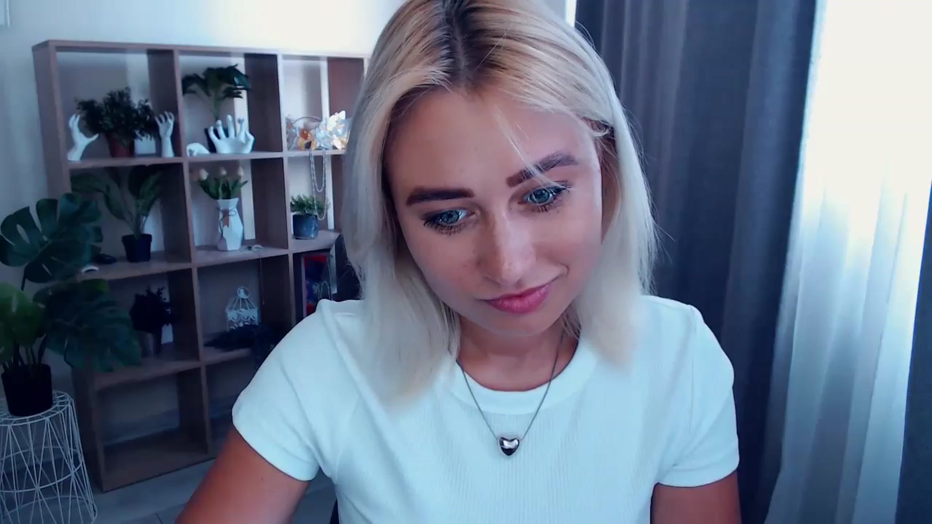 Gallery image thumbnail from Kukla_kolduna's myfreecams stream on, 06/13/2024, 15:50 image 1 of 20