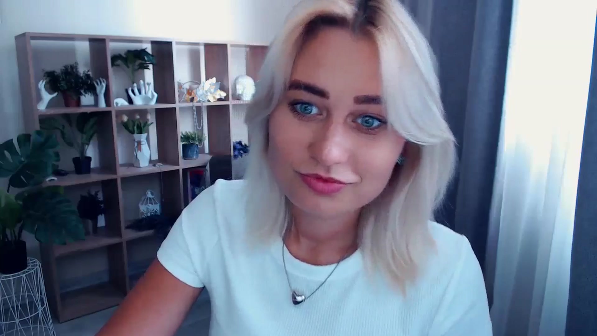 Gallery image thumbnail from Kukla_kolduna's myfreecams stream on, 06/13/2024, 15:50 image 7 of 20