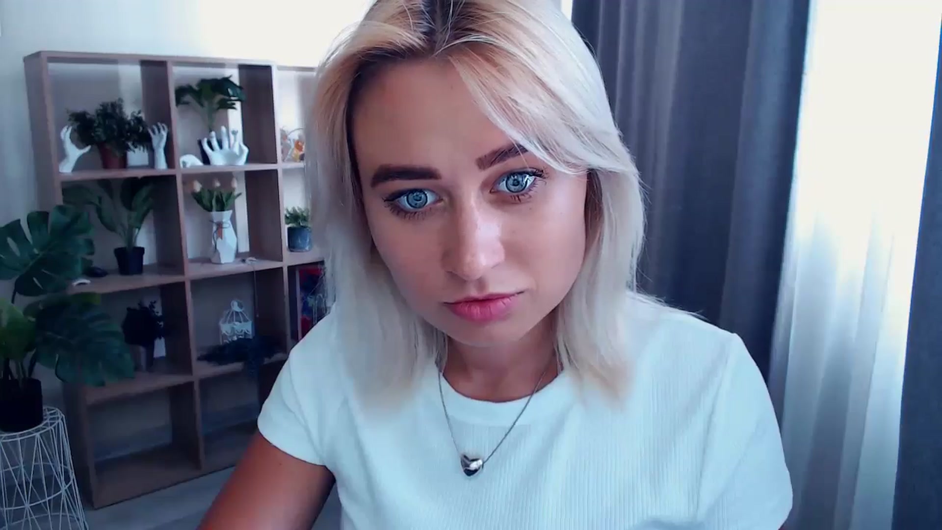 Gallery image thumbnail from Kukla_kolduna's myfreecams stream on, 06/13/2024, 15:50 image 8 of 20