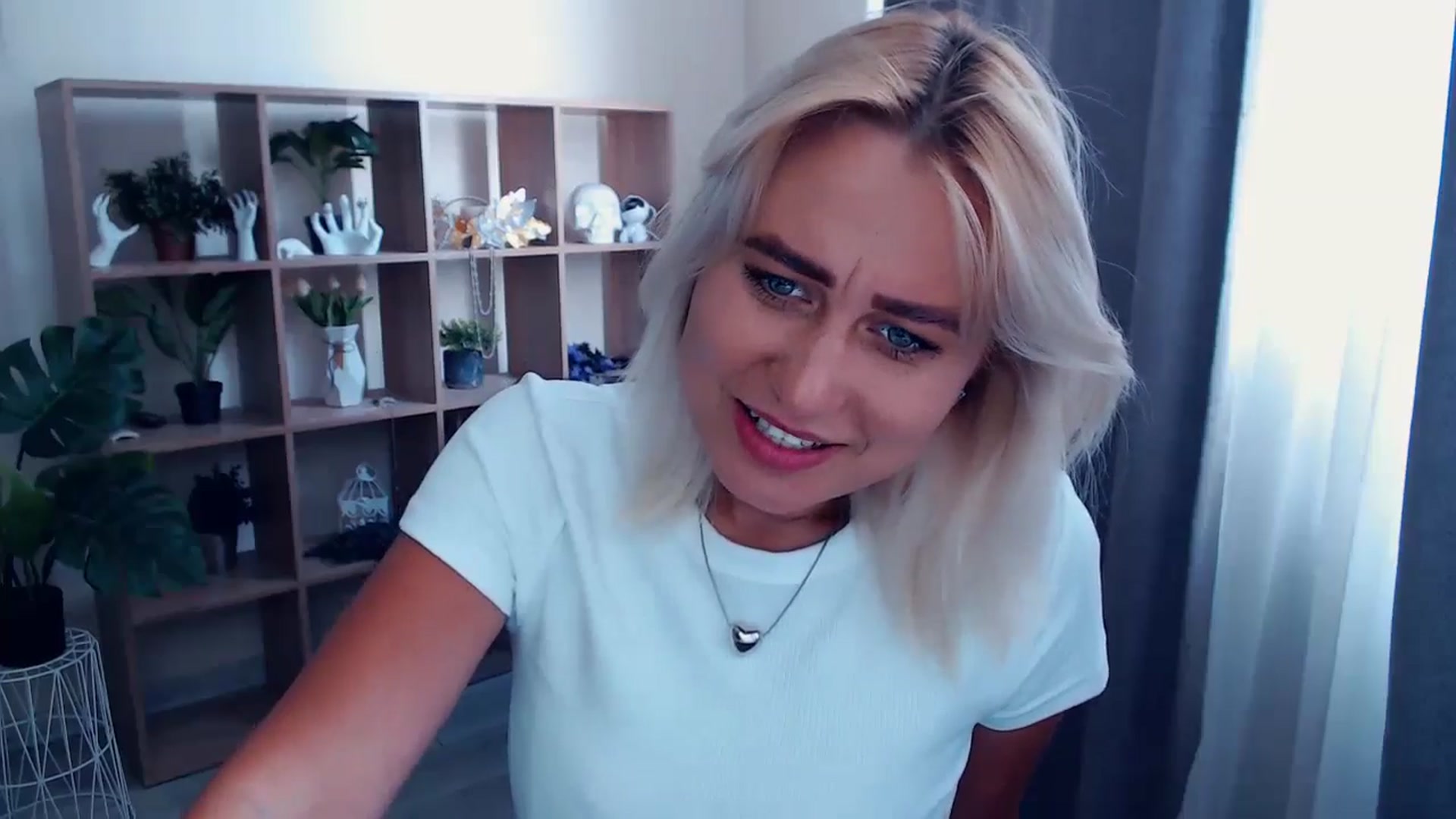Gallery image thumbnail from Kukla_kolduna's myfreecams stream on, 06/13/2024, 15:50 image 5 of 20