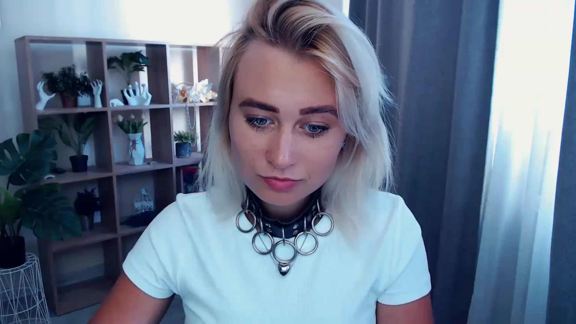 Gallery image thumbnail from Kukla_kolduna's myfreecams stream on, 06/13/2024, 15:50 image 17 of 20