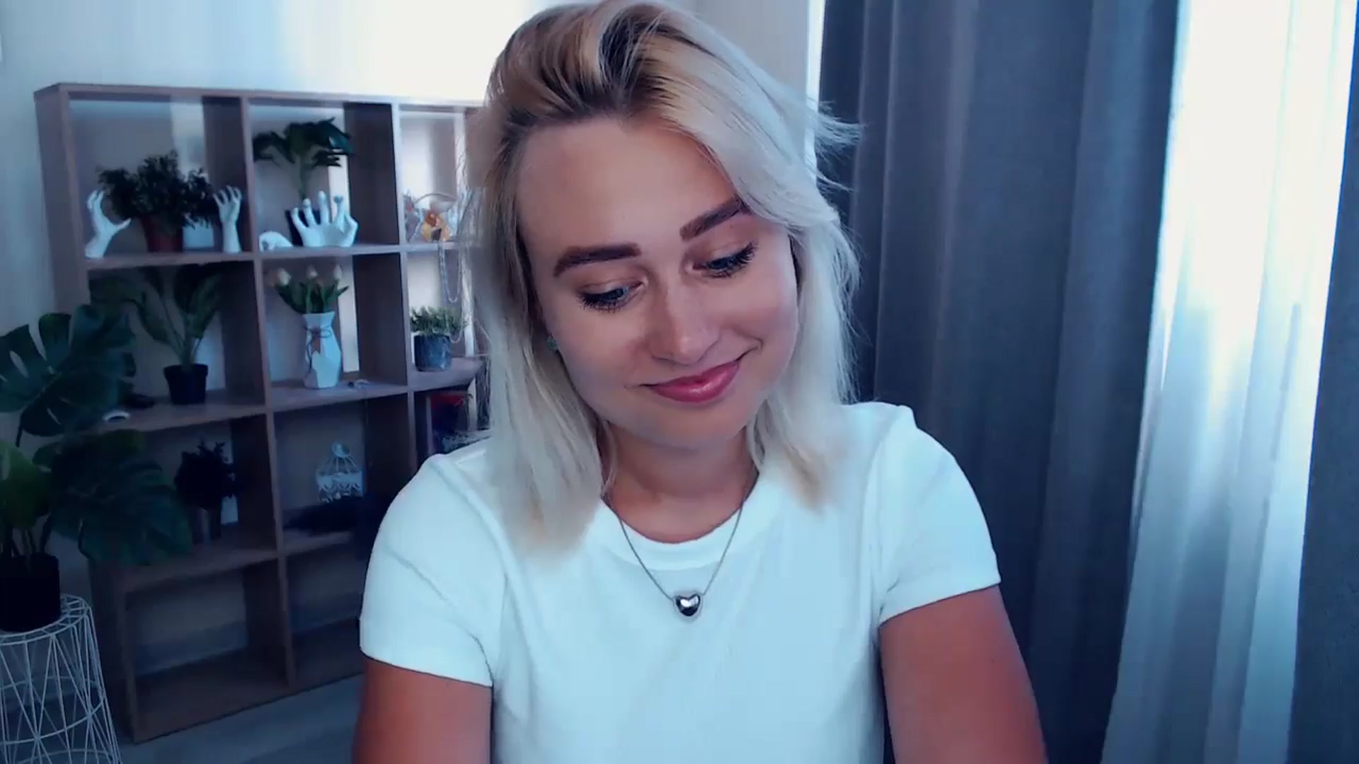 Gallery image thumbnail from Kukla_kolduna's myfreecams stream on, 06/13/2024, 15:50 image 20 of 20