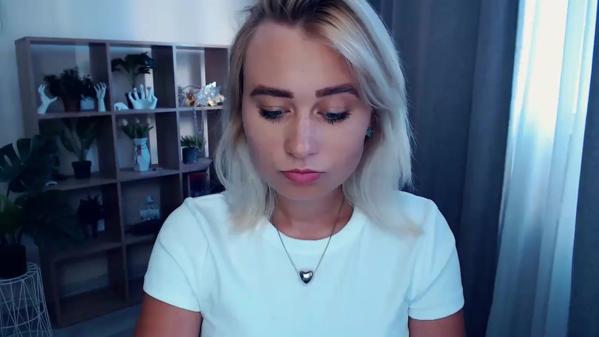 Gallery image thumbnail from Kukla_kolduna's myfreecams stream on, 06/13/2024, 16:52 image 6 of 20