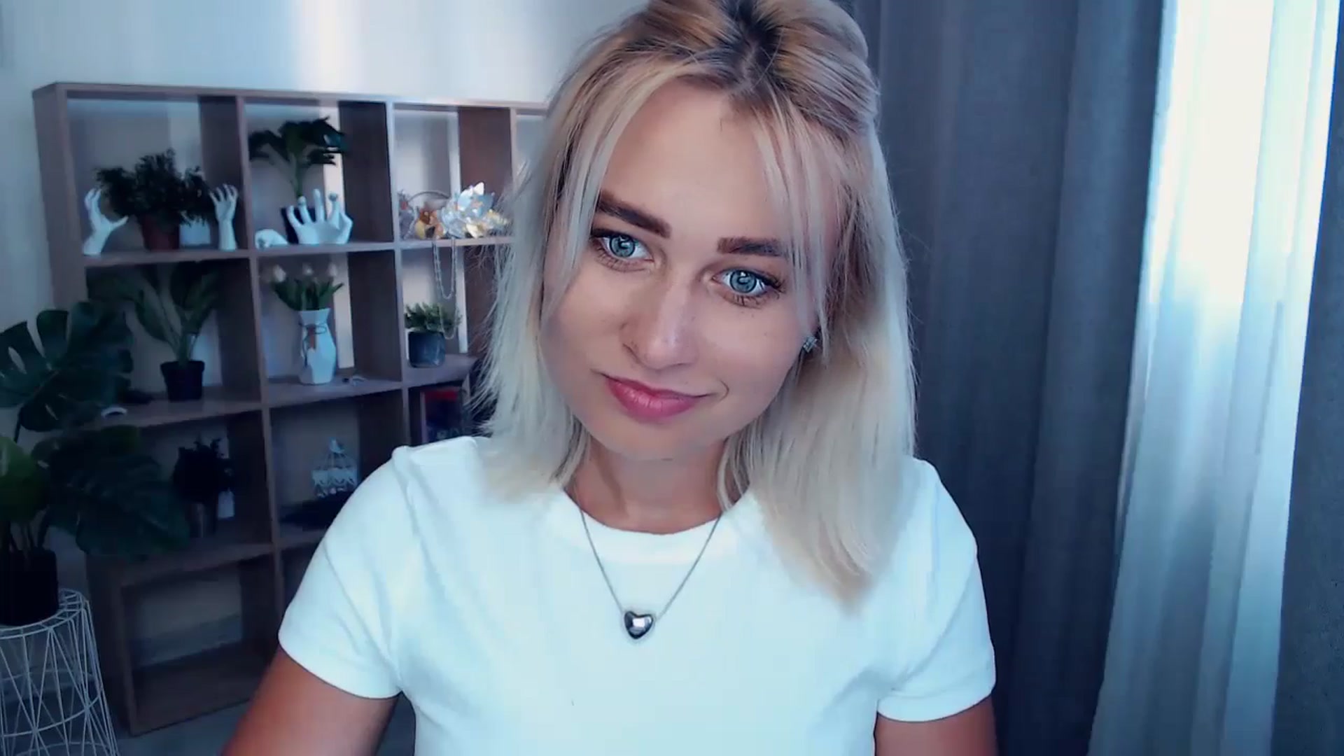 Gallery image thumbnail from Kukla_kolduna's myfreecams stream on, 06/13/2024, 16:52 image 18 of 20