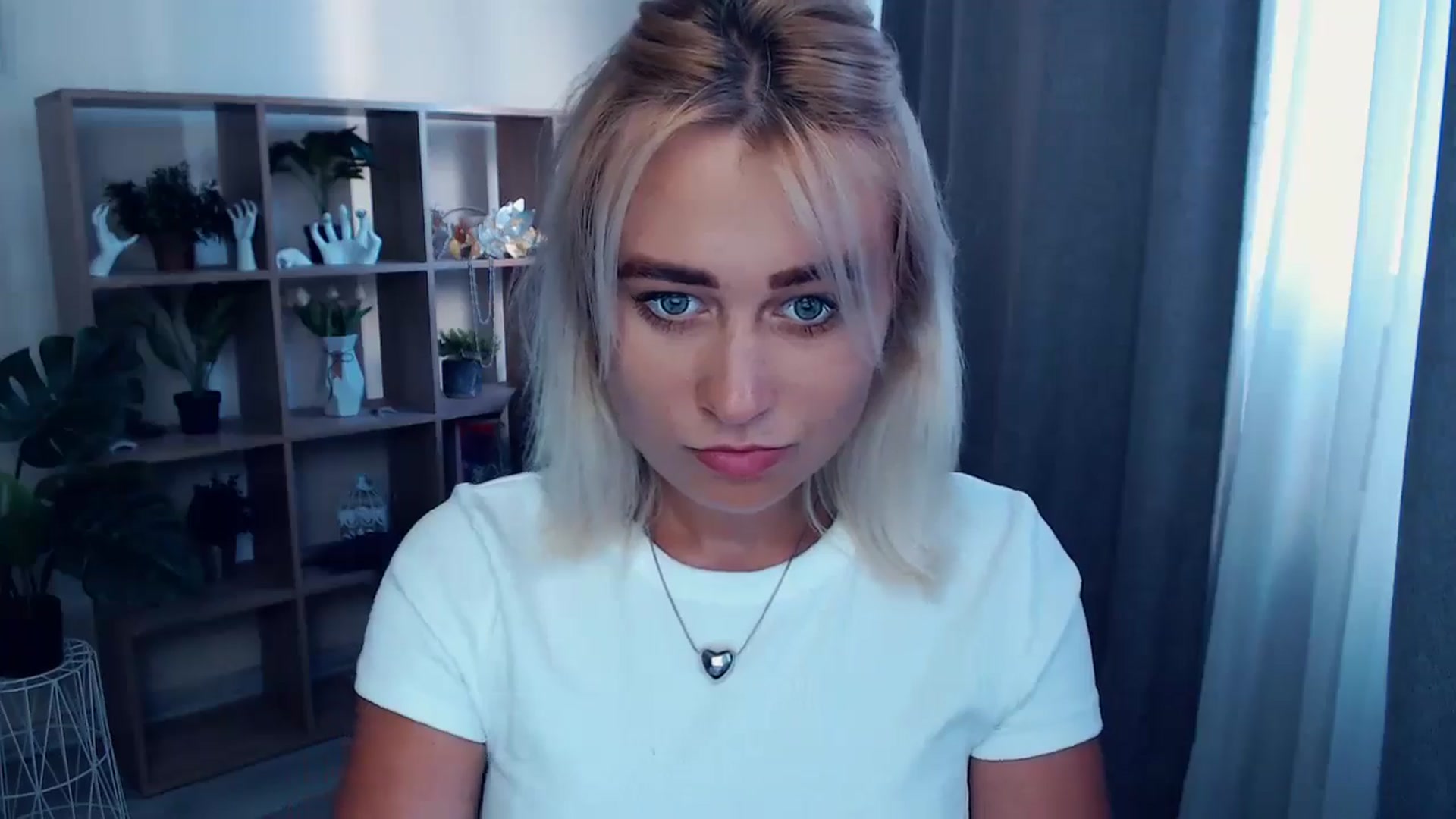 Gallery image thumbnail from Kukla_kolduna's myfreecams stream on, 06/13/2024, 16:52 image 13 of 20