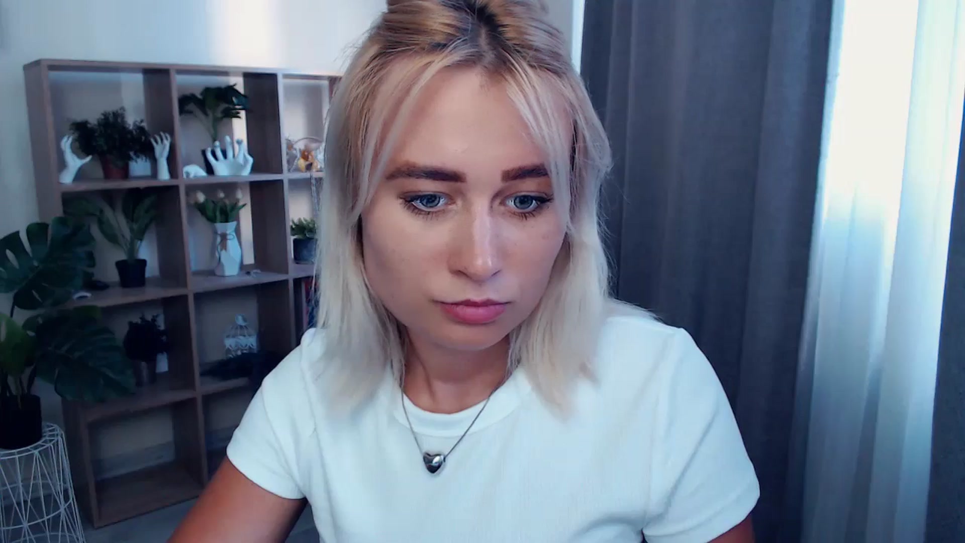 Gallery image thumbnail from Kukla_kolduna's myfreecams stream on, 06/13/2024, 17:09 image 7 of 20