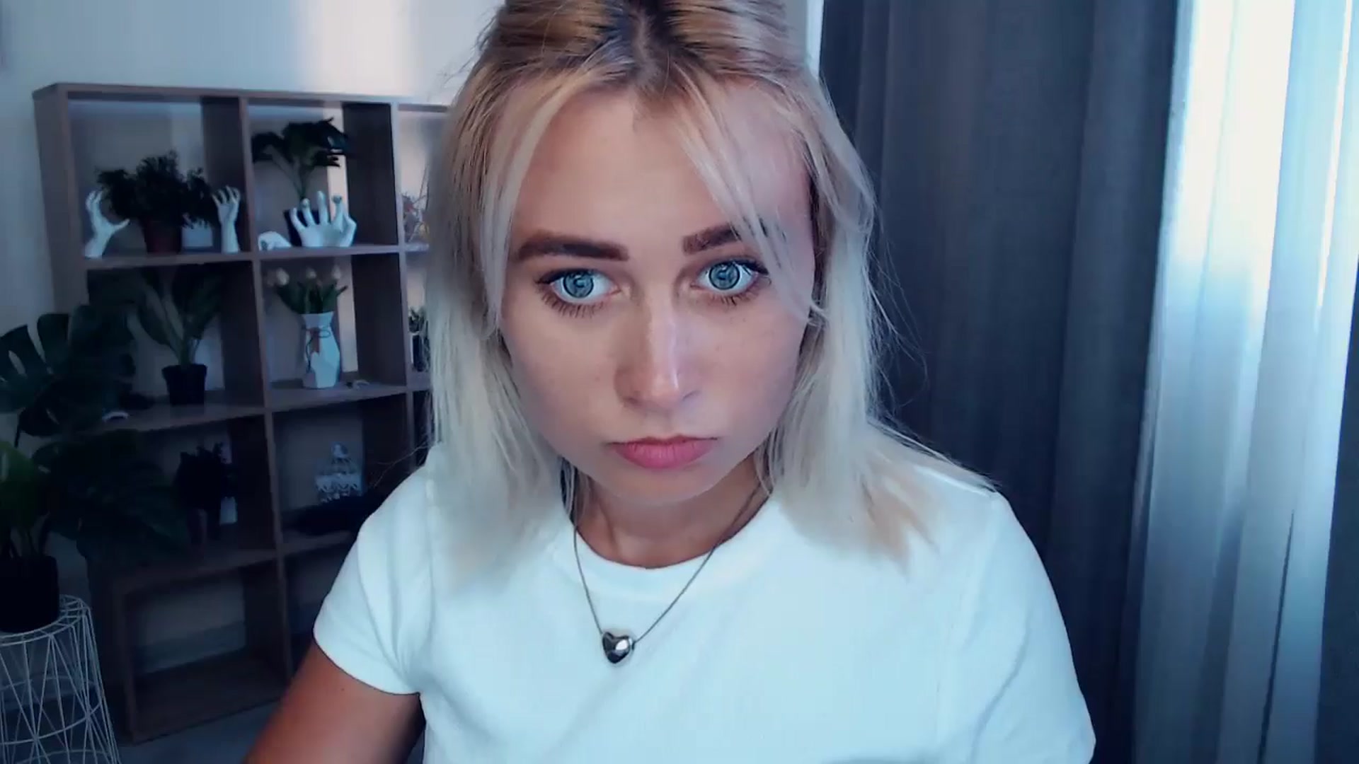 Gallery image thumbnail from Kukla_kolduna's myfreecams stream on, 06/13/2024, 17:09 image 15 of 20