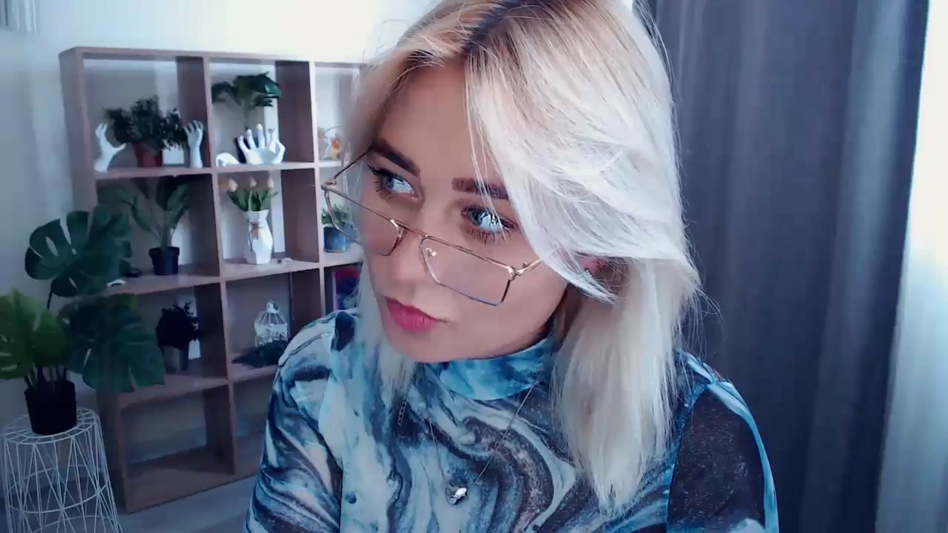 Gallery image thumbnail from Kukla_kolduna's myfreecams stream on, 06/14/2024, 13:11 image 12 of 20