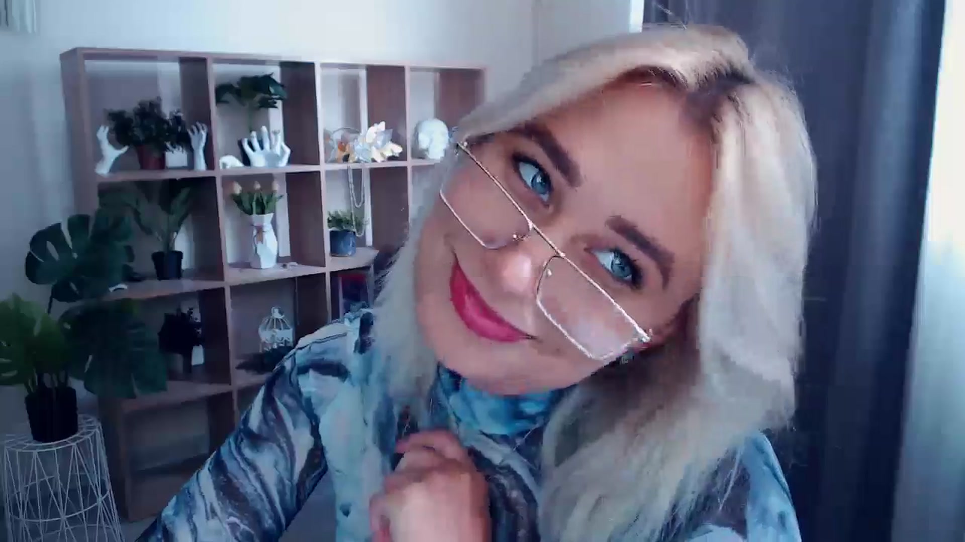 Gallery image thumbnail from Kukla_kolduna's myfreecams stream on, 06/14/2024, 13:11 image 14 of 20
