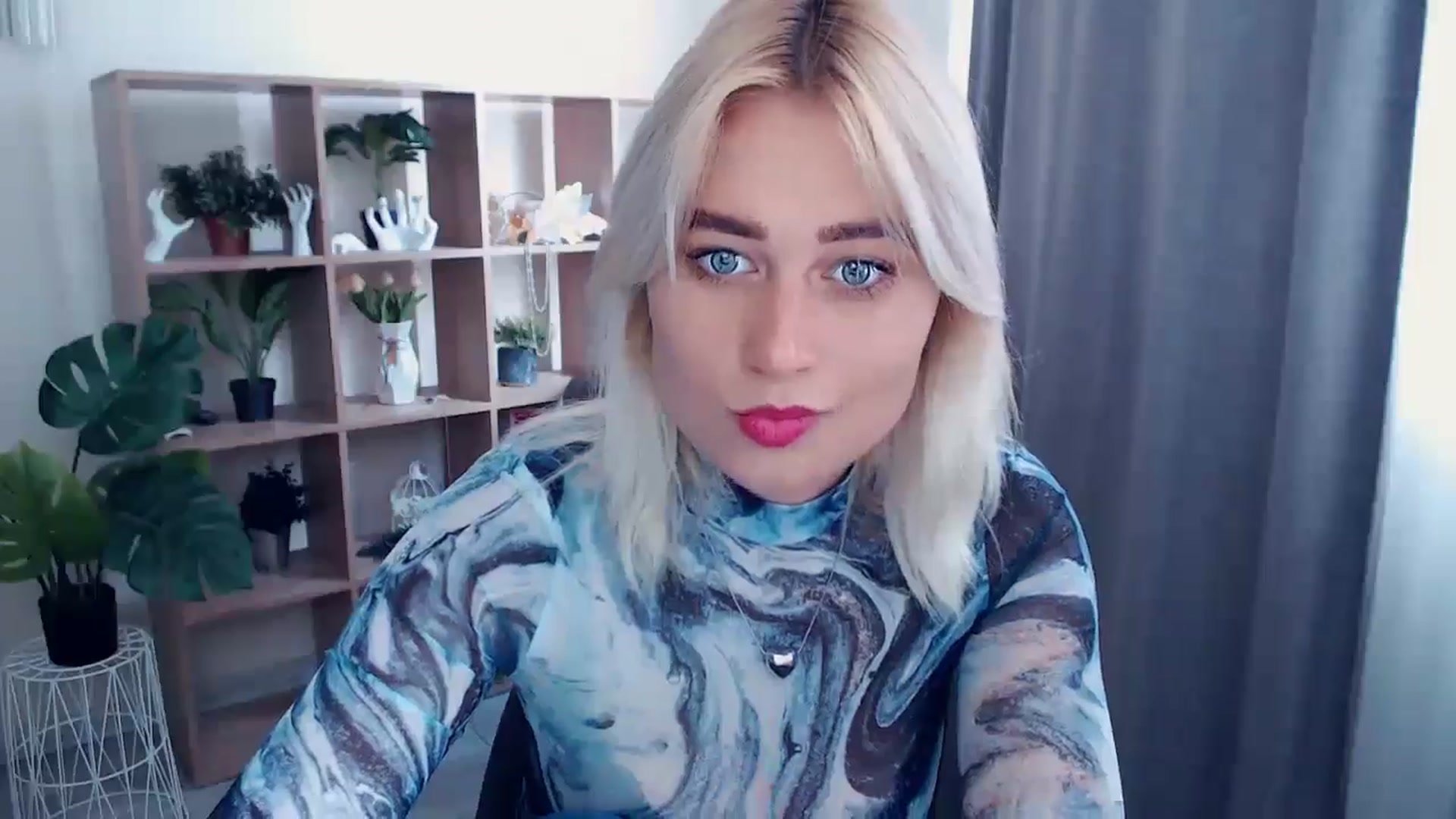 Gallery image thumbnail from Kukla_kolduna's myfreecams stream on, 06/14/2024, 14:09 image 8 of 20