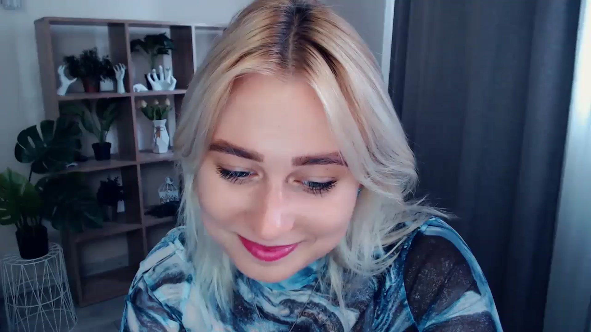 Gallery image thumbnail from Kukla_kolduna's myfreecams stream on, 06/14/2024, 15:56 image 14 of 20