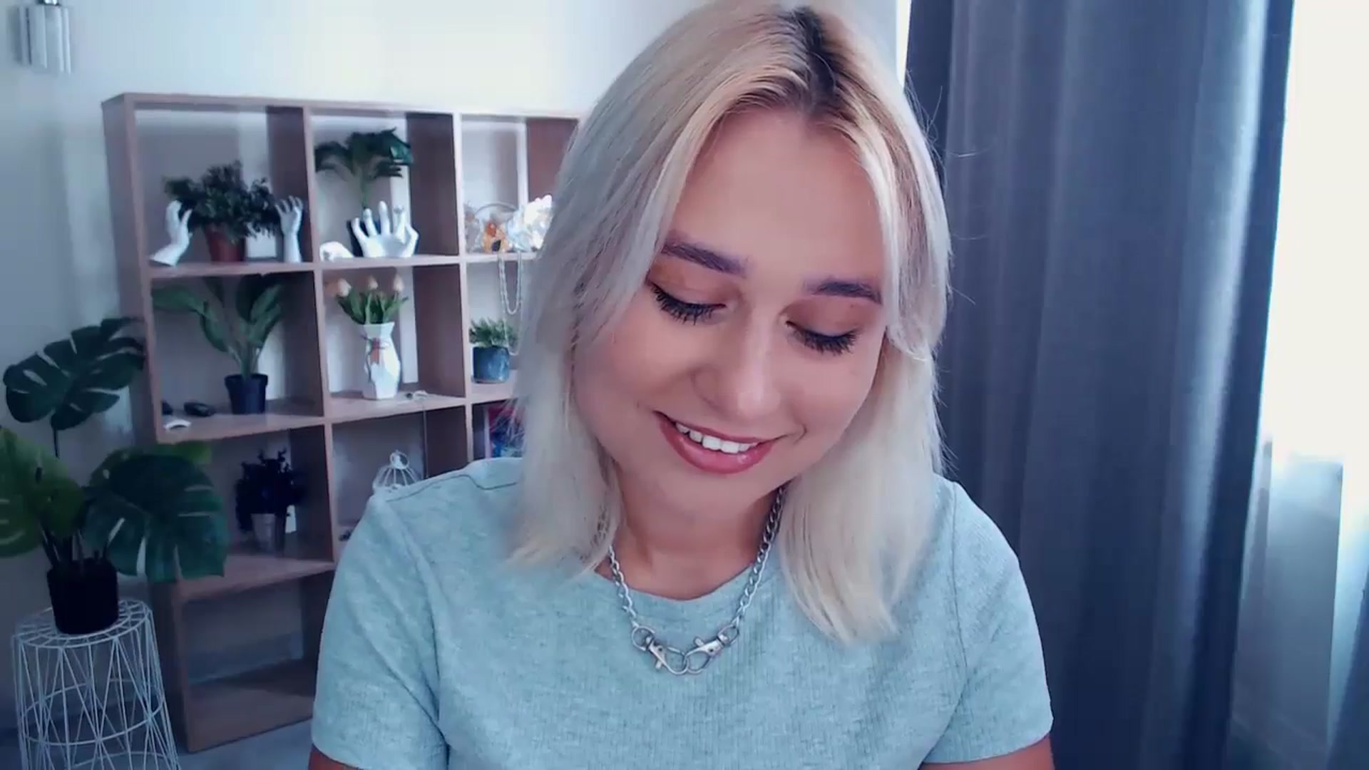 Gallery image thumbnail from Kukla_kolduna's myfreecams stream on, 06/16/2024, 11:56 image 7 of 20
