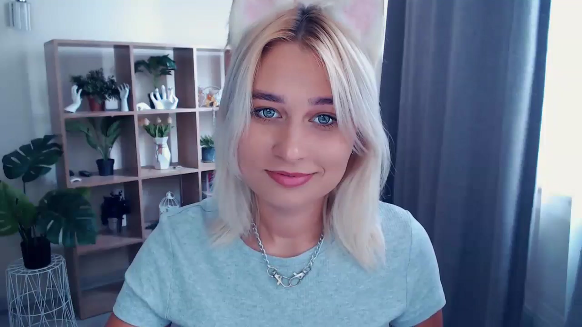 Gallery image thumbnail from Kukla_kolduna's myfreecams stream on, 06/16/2024, 11:56 image 15 of 20