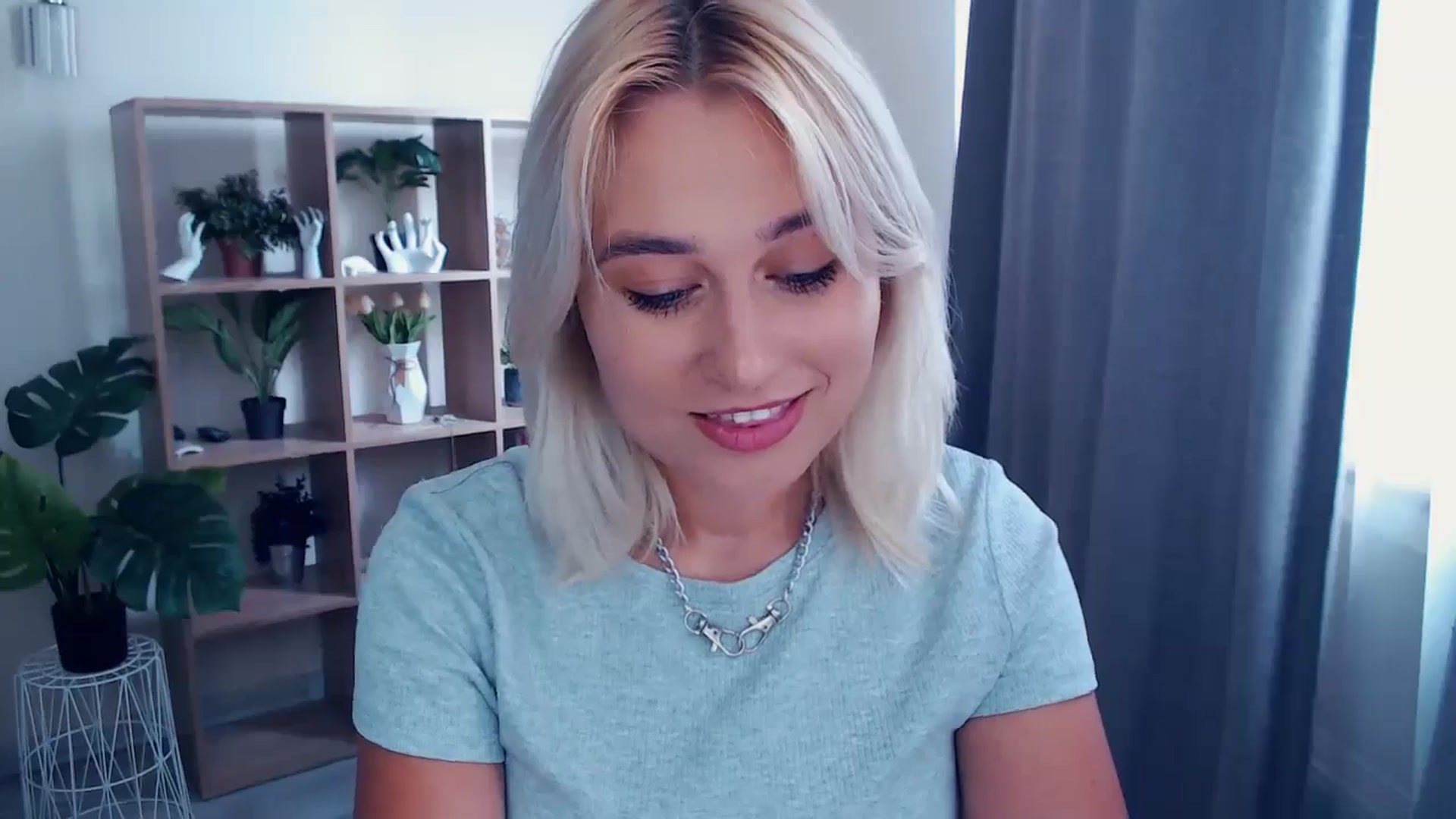 Gallery image thumbnail from Kukla_kolduna's myfreecams stream on, 06/16/2024, 12:06 image 7 of 20