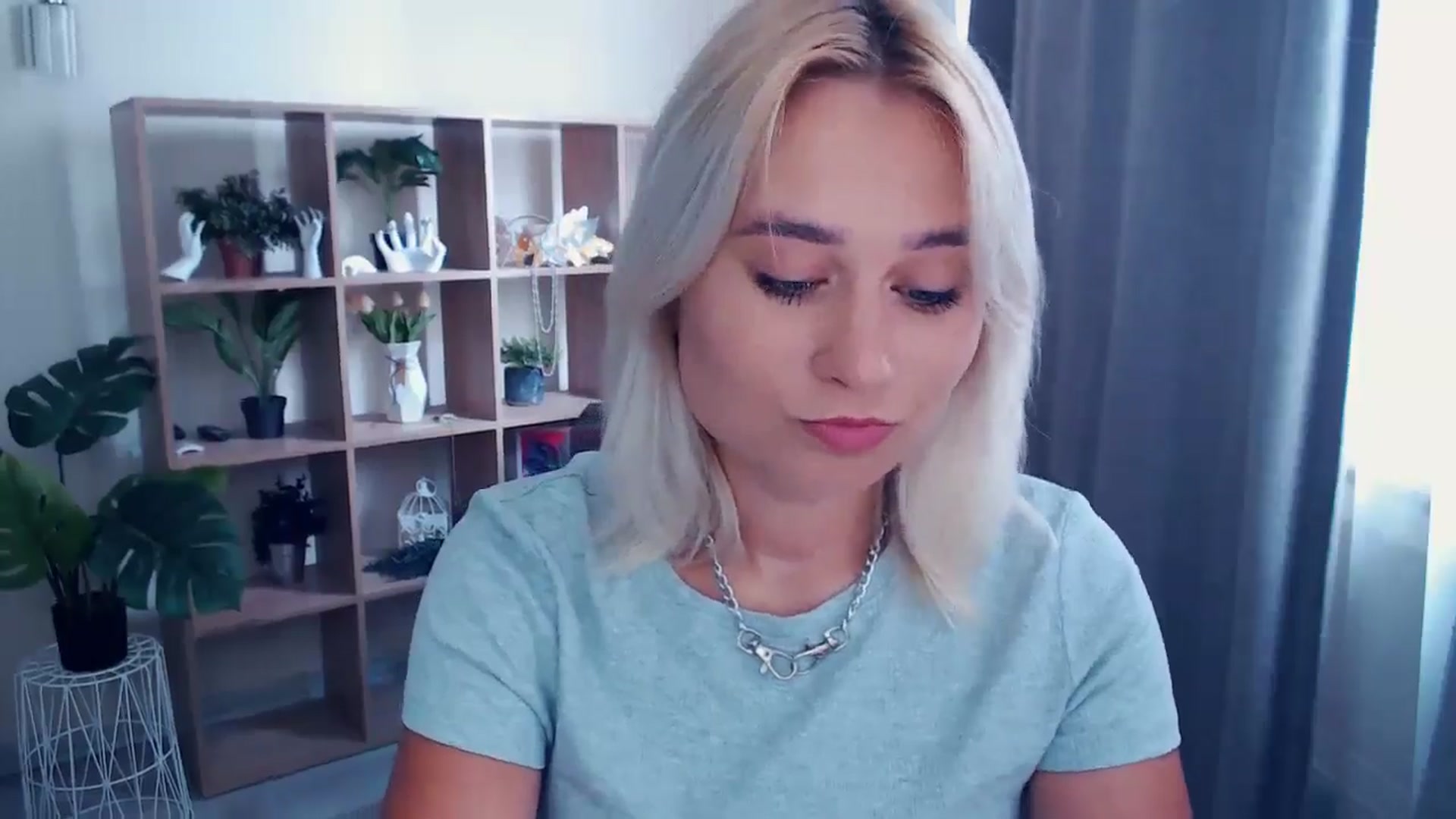 Gallery image thumbnail from Kukla_kolduna's myfreecams stream on, 06/16/2024, 12:06 image 12 of 20