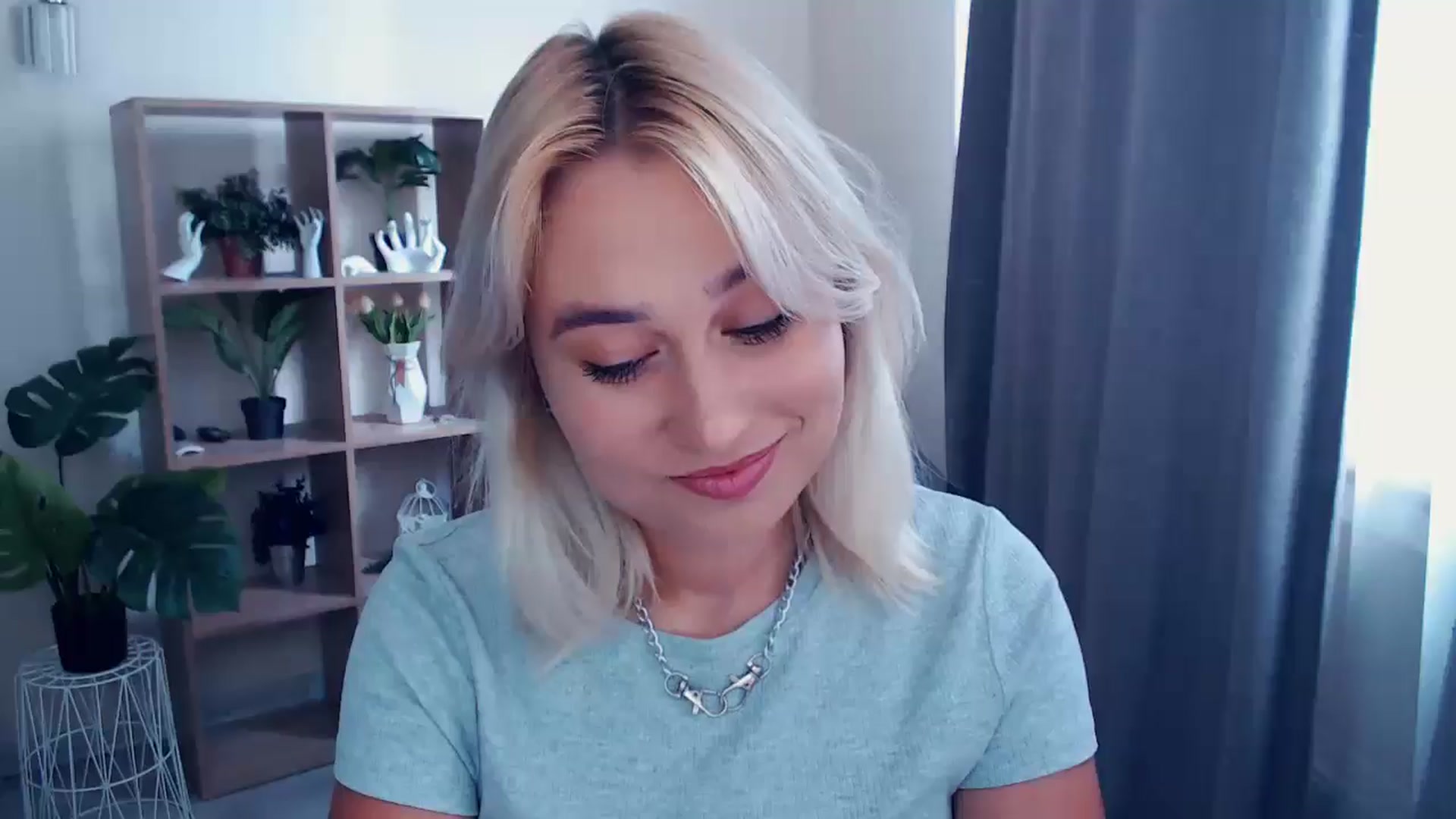 Gallery image thumbnail from Kukla_kolduna's myfreecams stream on, 06/16/2024, 12:06 image 4 of 20