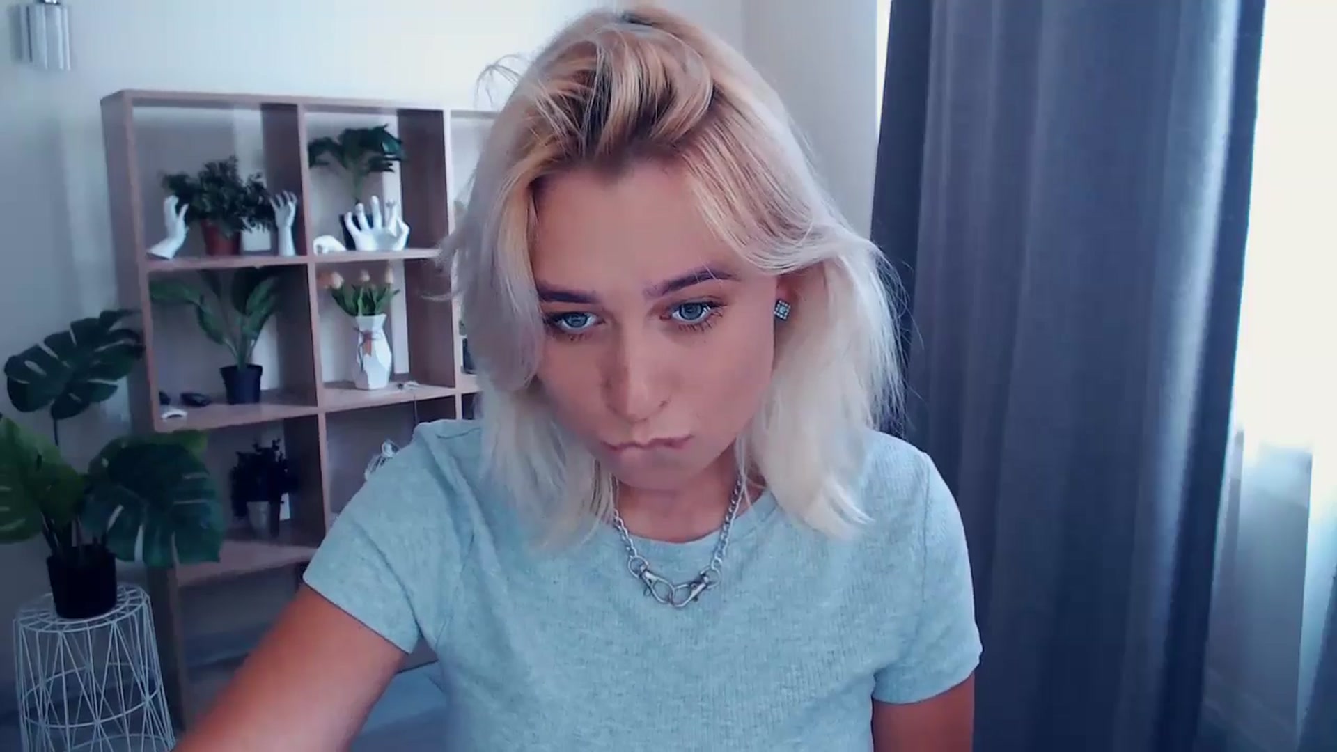 Gallery image thumbnail from Kukla_kolduna's myfreecams stream on, 06/16/2024, 12:53 image 15 of 20
