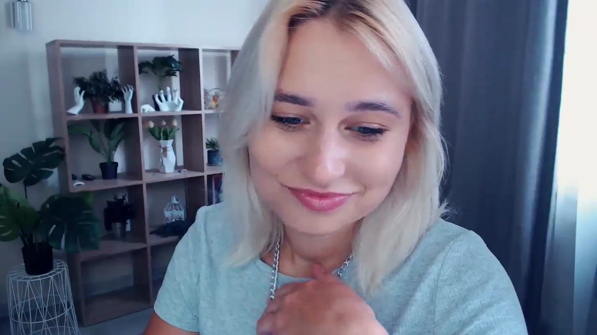 Gallery image thumbnail from Kukla_kolduna's myfreecams stream on, 06/16/2024, 14:19 image 12 of 20