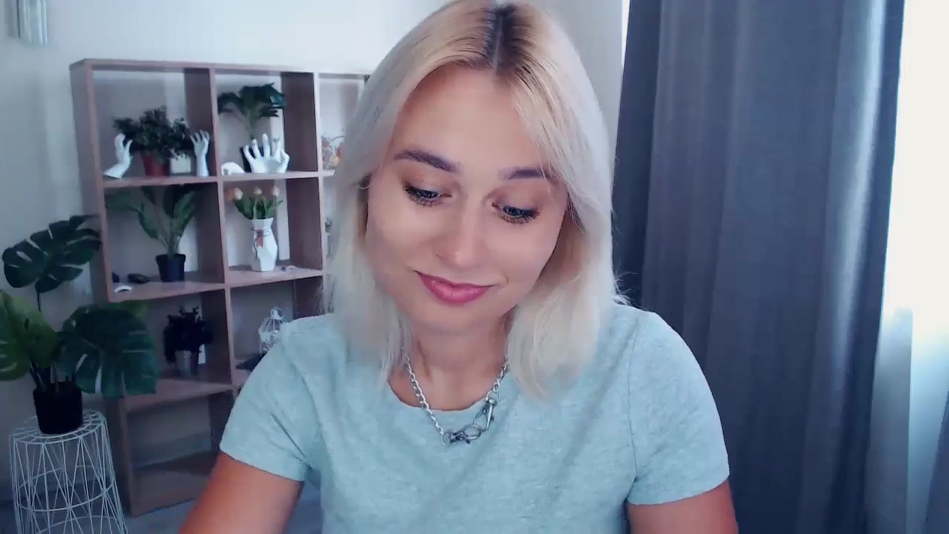 Gallery image thumbnail from Kukla_kolduna's myfreecams stream on, 06/16/2024, 17:06 image 2 of 20