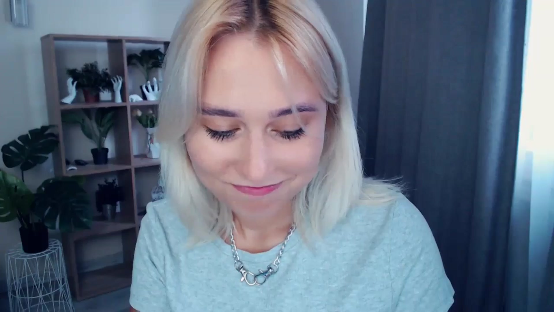 Gallery image thumbnail from Kukla_kolduna's myfreecams stream on, 06/16/2024, 17:06 image 20 of 20