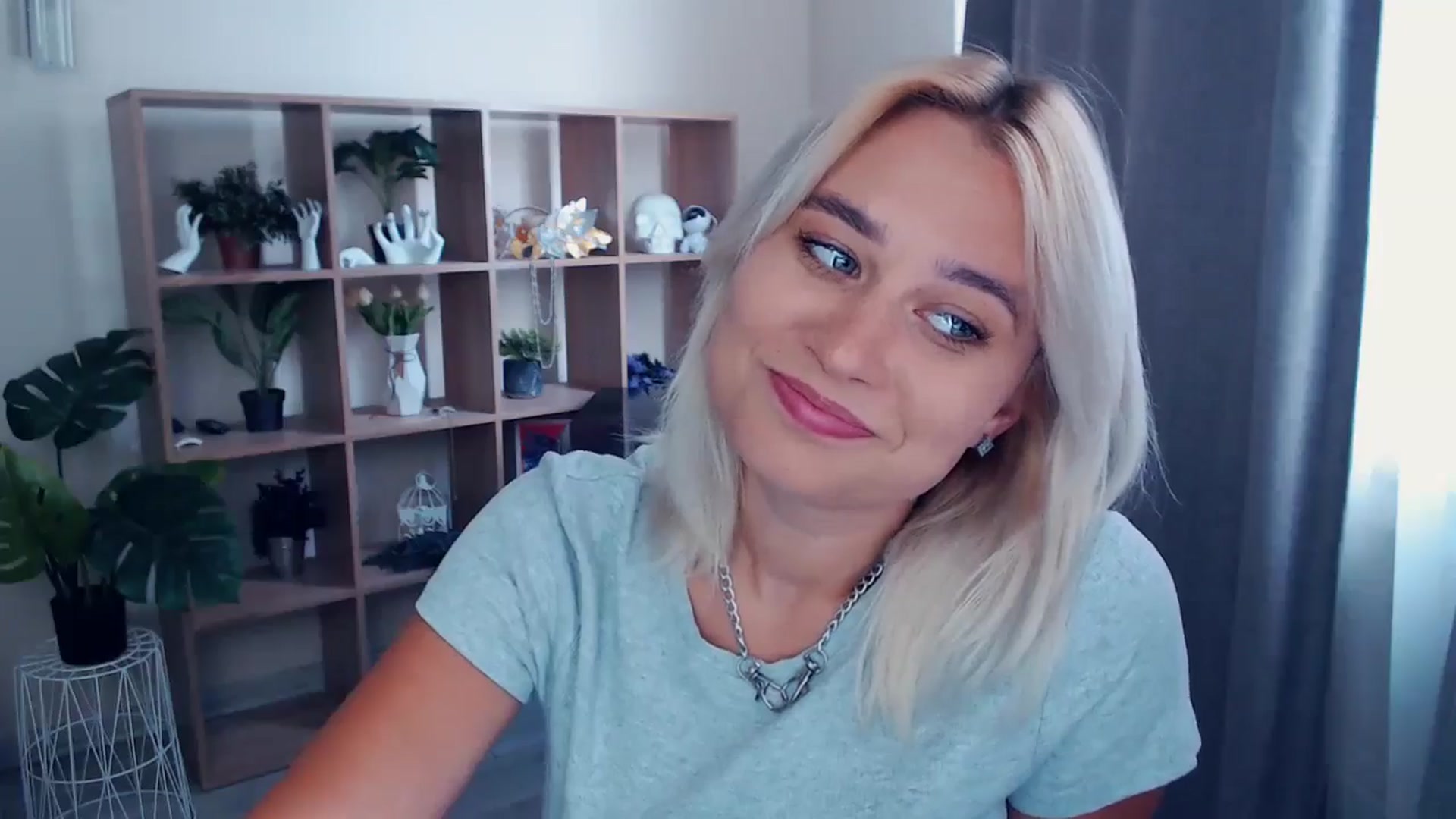 Gallery image thumbnail from Kukla_kolduna's myfreecams stream on, 06/16/2024, 17:06 image 7 of 20