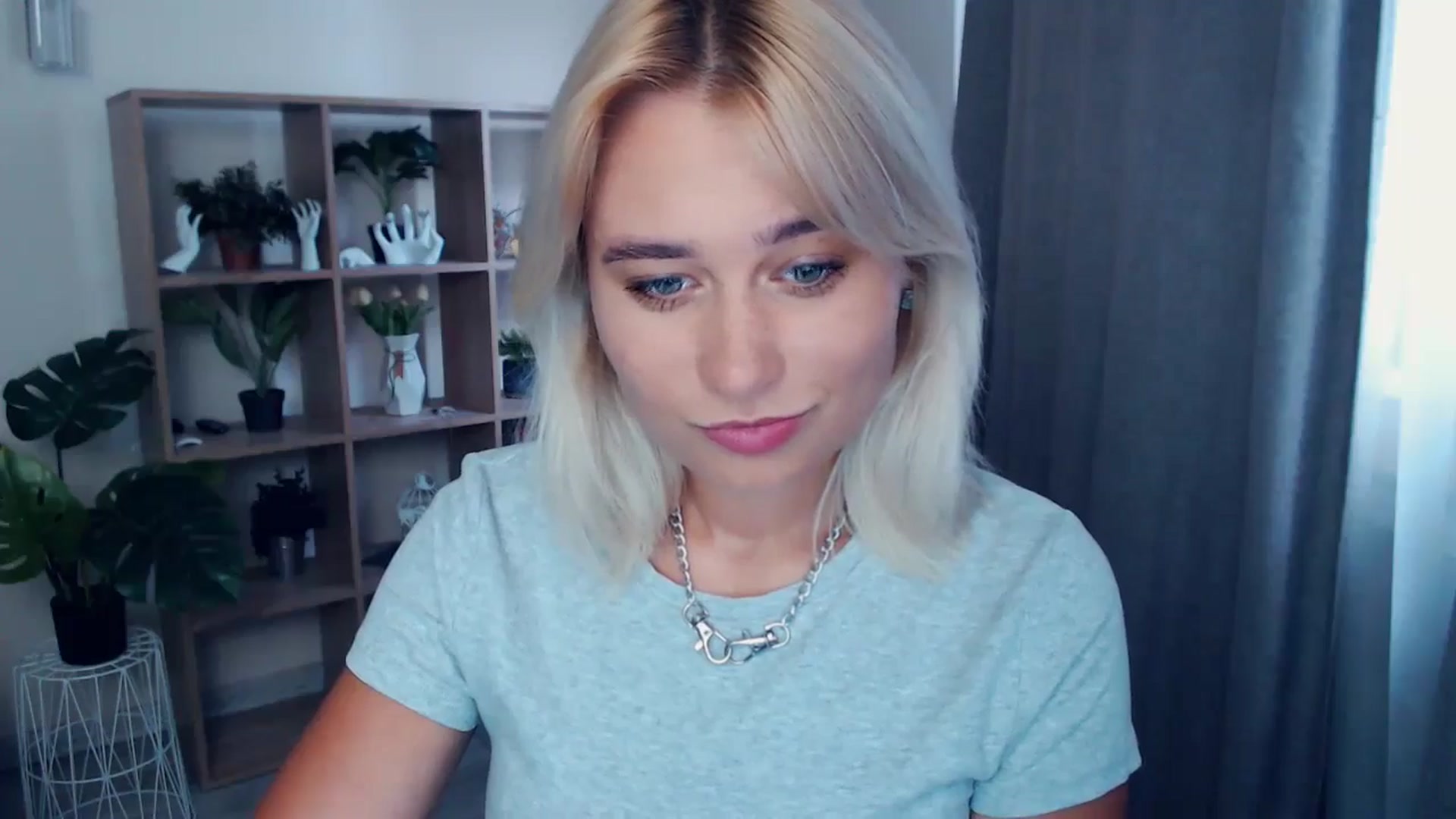 Gallery image thumbnail from Kukla_kolduna's myfreecams stream on, 06/16/2024, 17:06 image 15 of 20