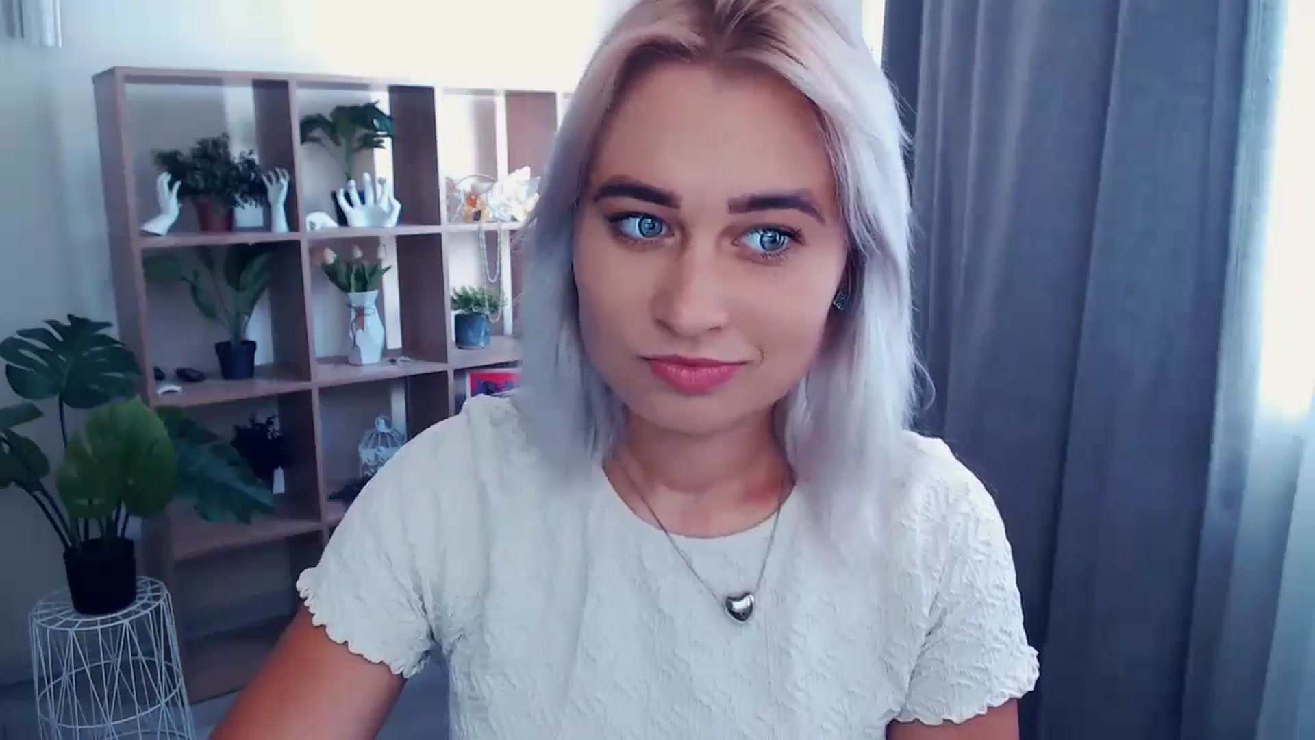Gallery image thumbnail from Kukla_kolduna's myfreecams stream on, 06/21/2024, 14:32 image 16 of 20