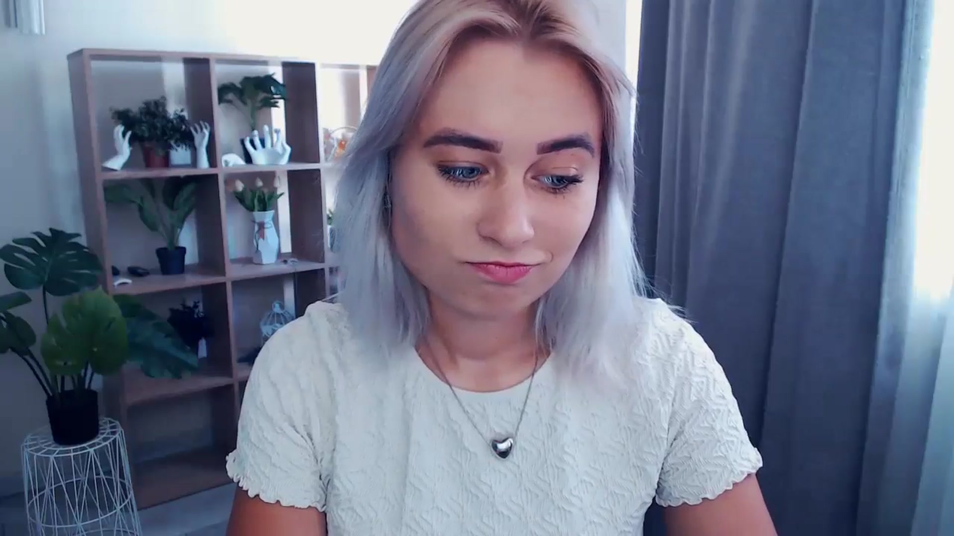 Gallery image thumbnail from Kukla_kolduna's myfreecams stream on, 06/21/2024, 14:32 image 12 of 20