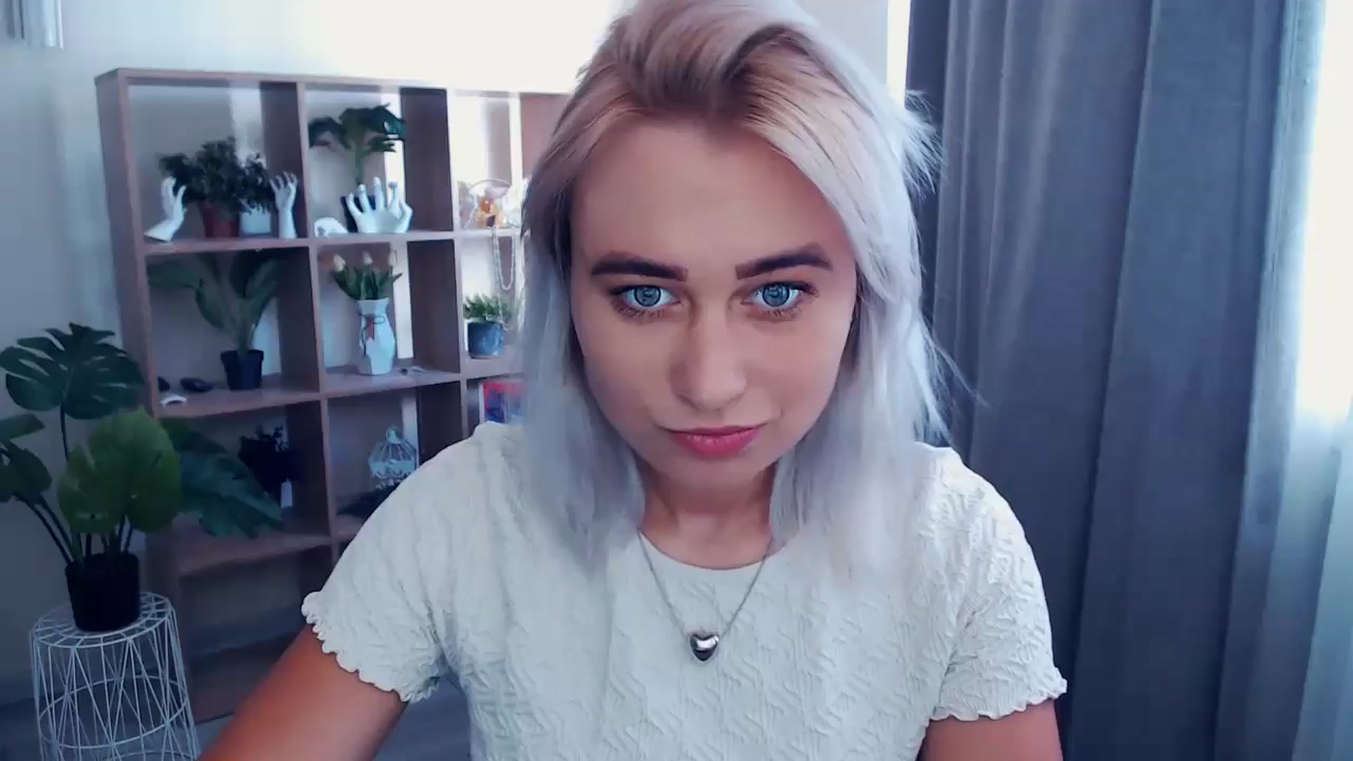 Gallery image thumbnail from Kukla_kolduna's myfreecams stream on, 06/21/2024, 14:32 image 4 of 20