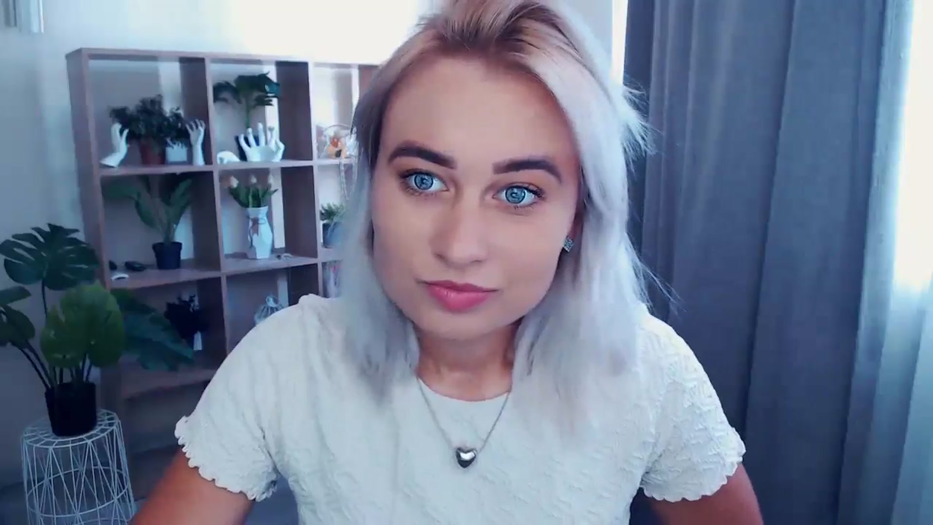 Gallery image thumbnail from Kukla_kolduna's myfreecams stream on, 06/21/2024, 14:32 image 2 of 20