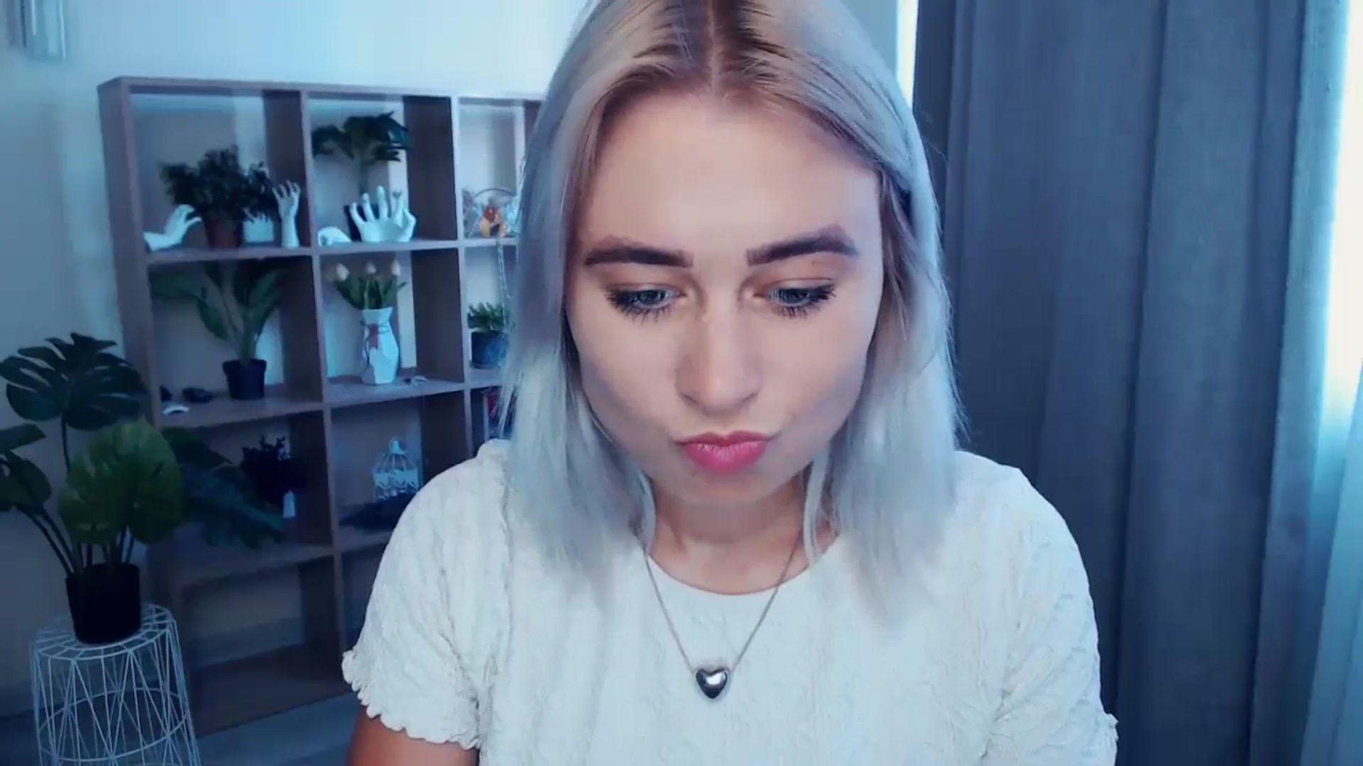 Gallery image thumbnail from Kukla_kolduna's myfreecams stream on, 06/21/2024, 16:13 image 5 of 20
