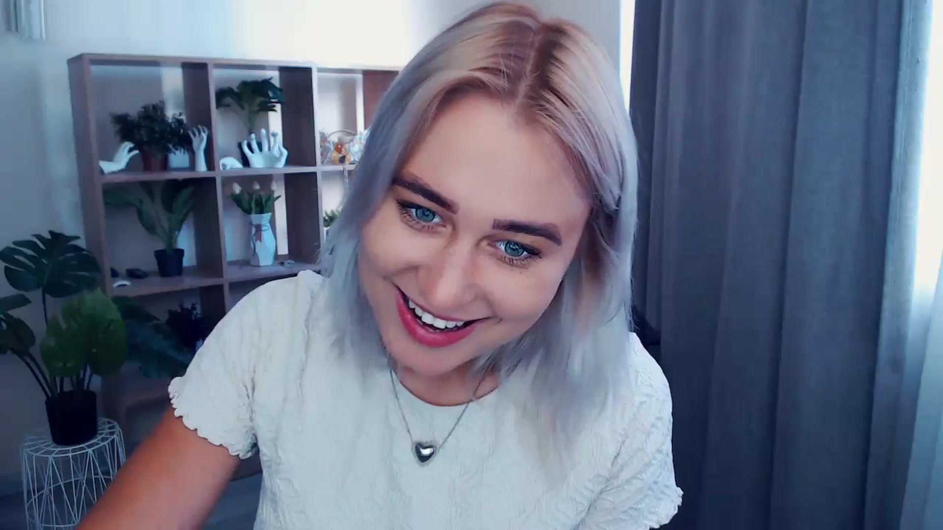 Gallery image thumbnail from Kukla_kolduna's myfreecams stream on, 06/21/2024, 16:13 image 17 of 20