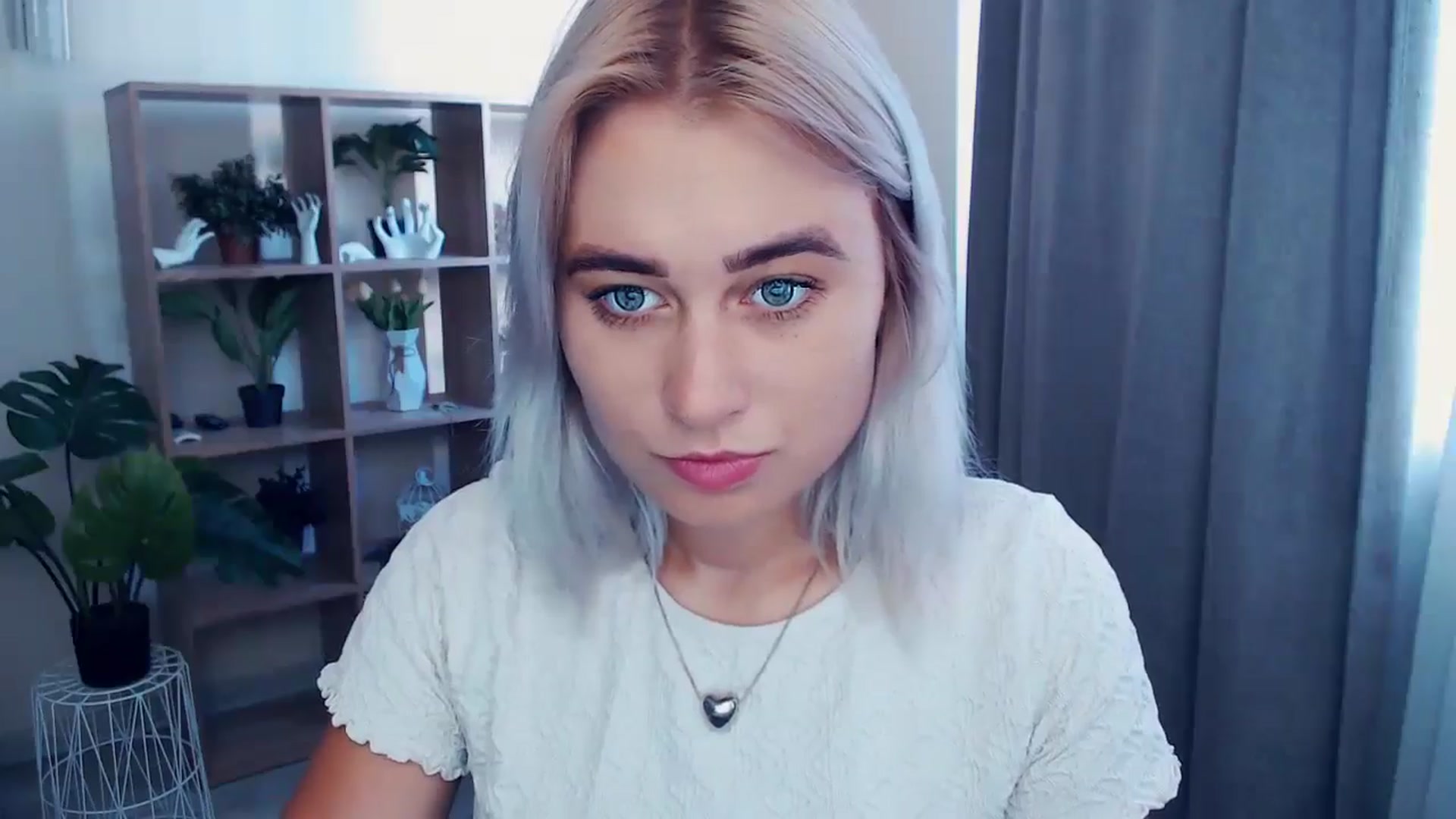 Gallery image thumbnail from Kukla_kolduna's myfreecams stream on, 06/21/2024, 16:13 image 12 of 20