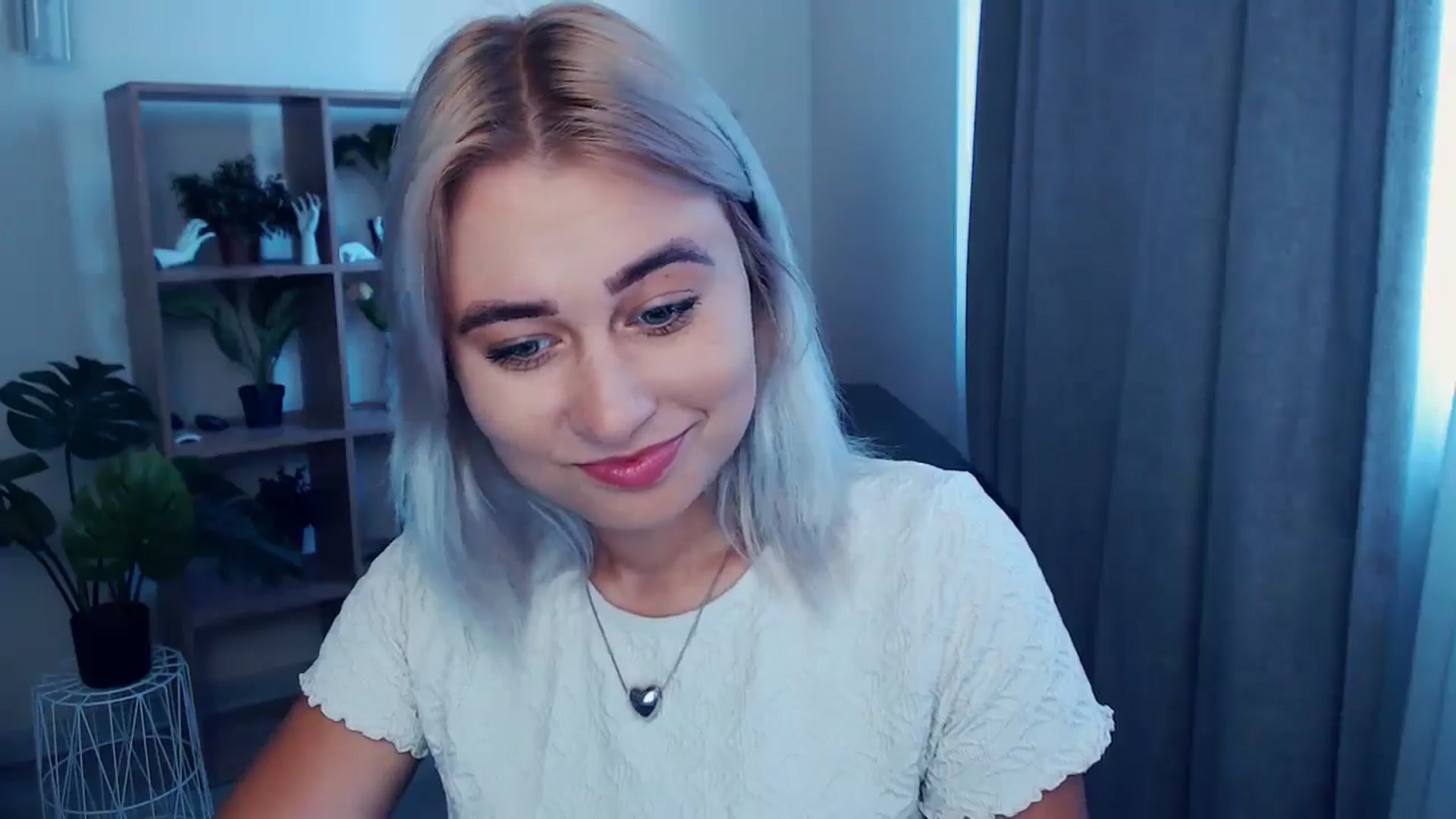 Gallery image thumbnail from Kukla_kolduna's myfreecams stream on, 06/21/2024, 16:13 image 10 of 20