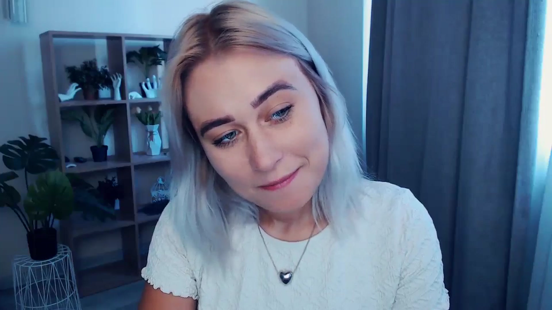 Gallery image thumbnail from Kukla_kolduna's myfreecams stream on, 06/21/2024, 16:13 image 4 of 20